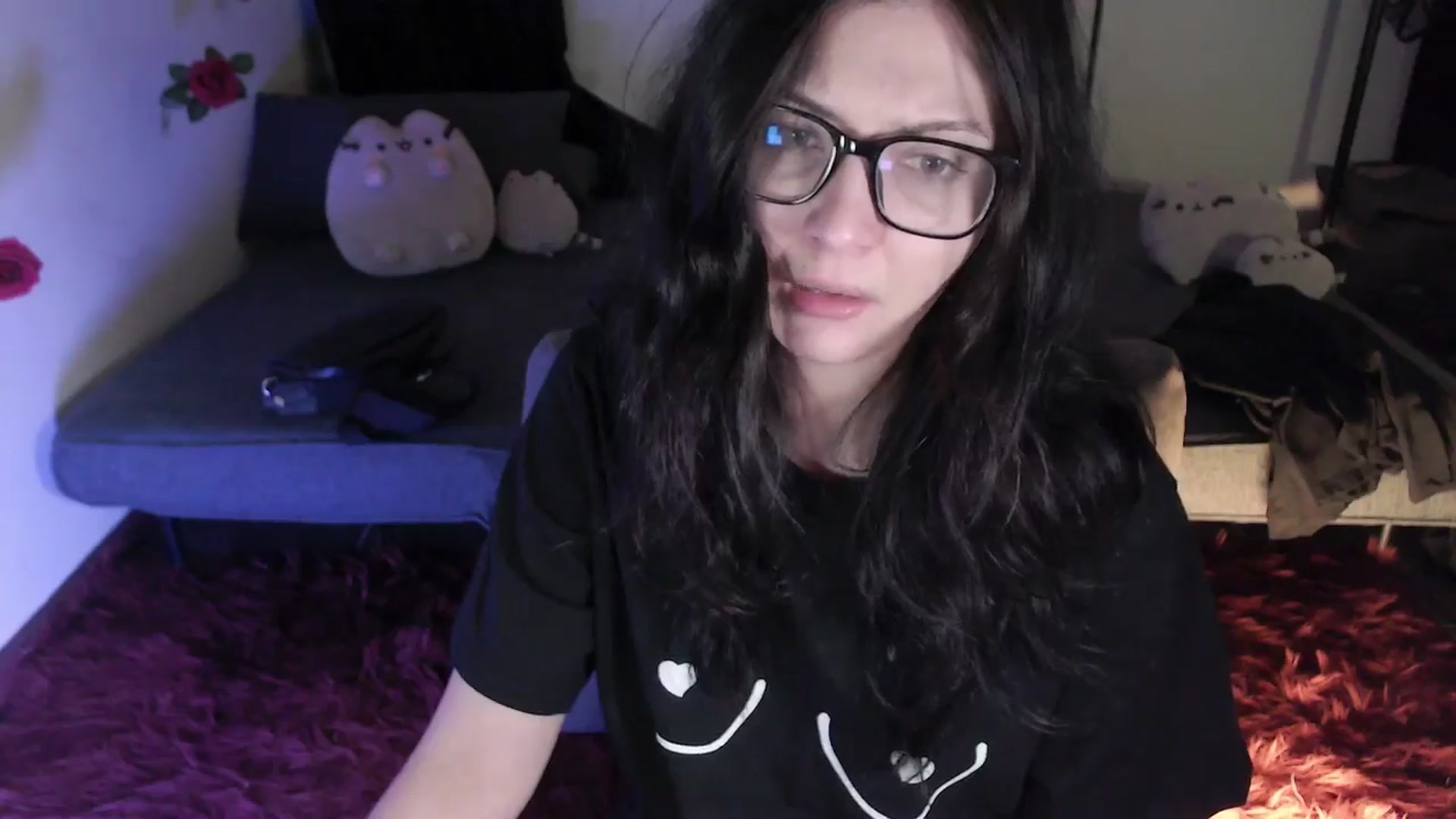 Gallery image thumbnail from RoomToAvoid's myfreecams stream on, 04/15/2024, 05:29 image 17 of 20