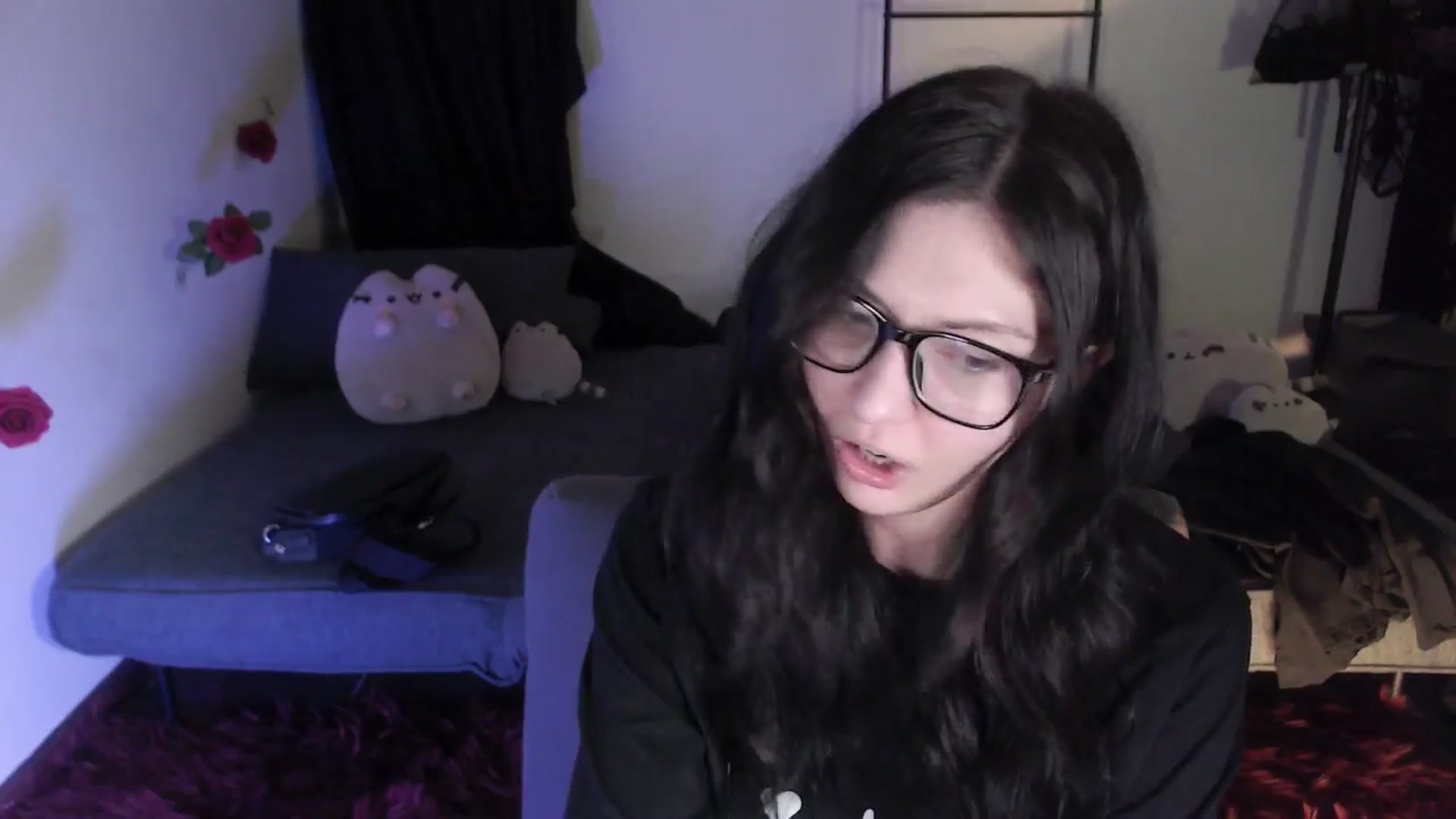 Gallery image thumbnail from RoomToAvoid's myfreecams stream on, 04/15/2024, 06:48 image 5 of 20