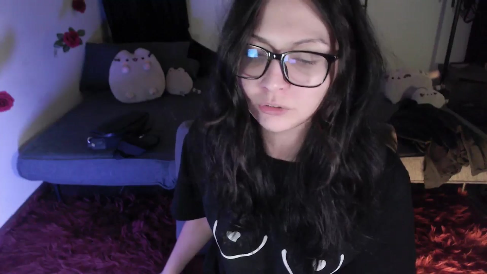 Gallery image thumbnail from RoomToAvoid's myfreecams stream on, 04/15/2024, 06:48 image 17 of 20