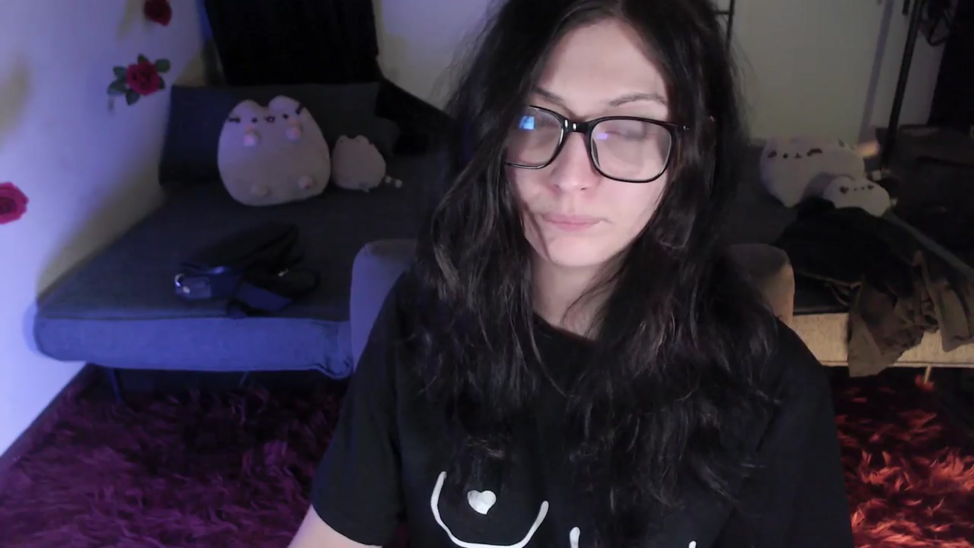 Gallery image thumbnail from RoomToAvoid's myfreecams stream on, 04/15/2024, 06:48 image 15 of 20