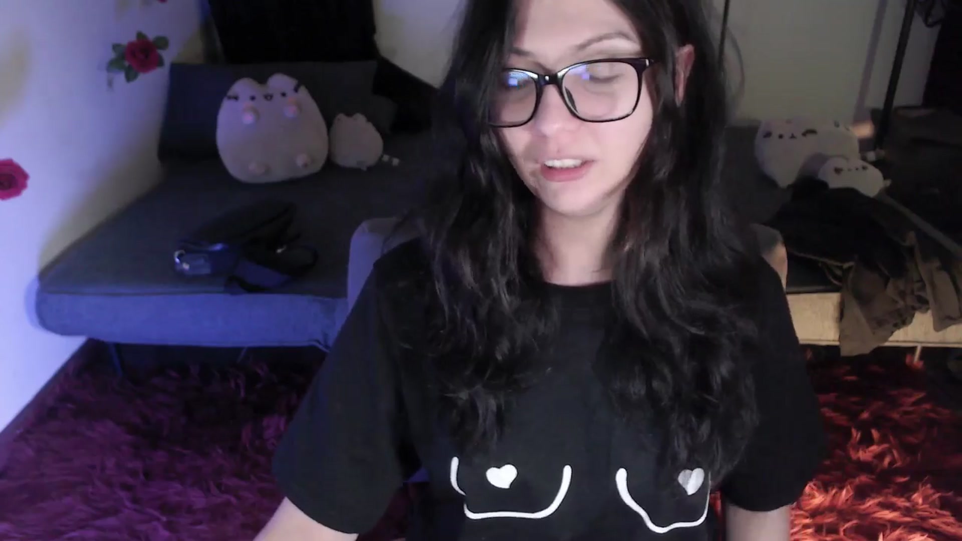 Gallery image thumbnail from RoomToAvoid's myfreecams stream on, 04/15/2024, 06:48 image 2 of 20