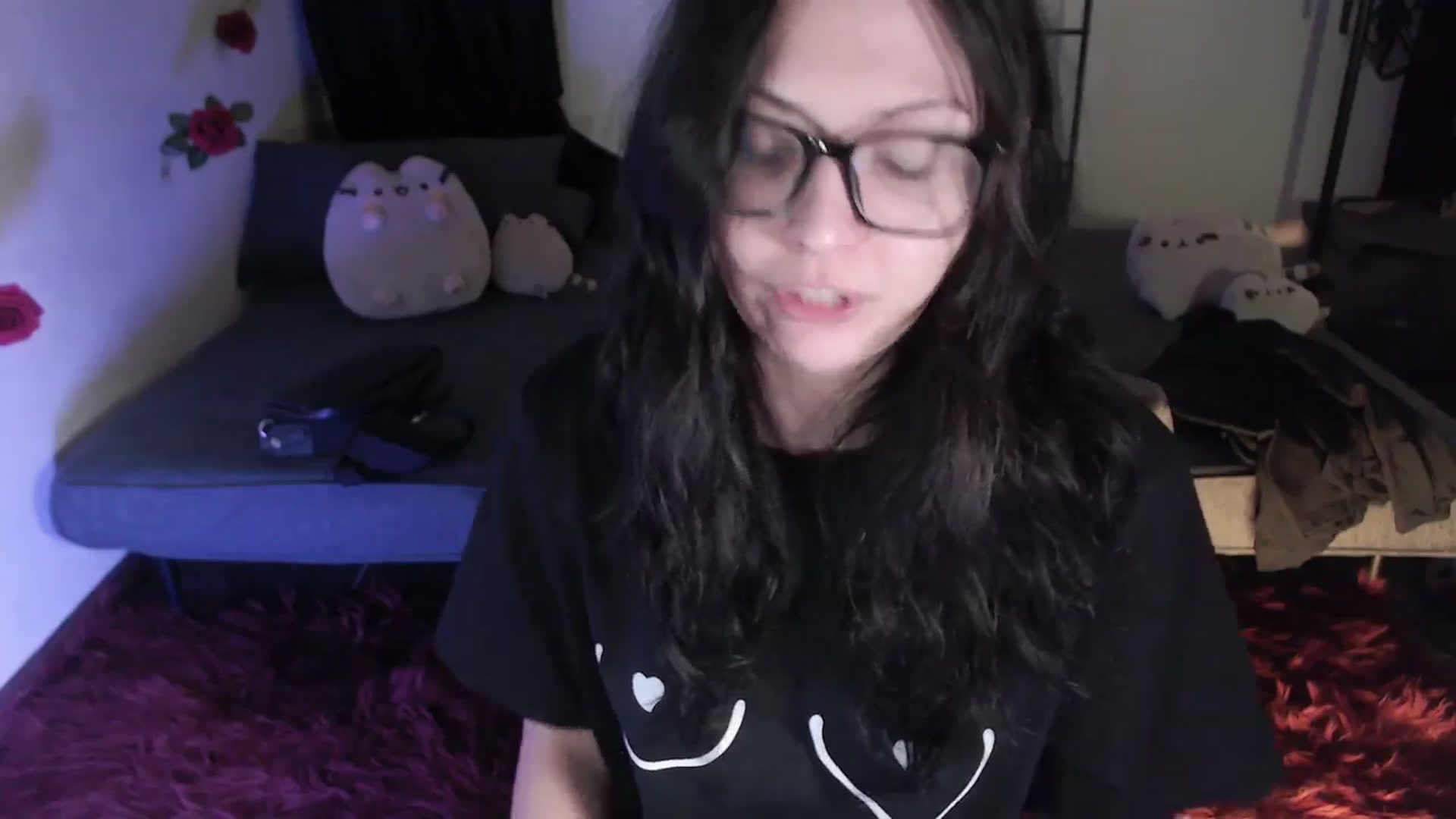 Gallery image thumbnail from RoomToAvoid's myfreecams stream on, 04/15/2024, 07:28 image 19 of 20