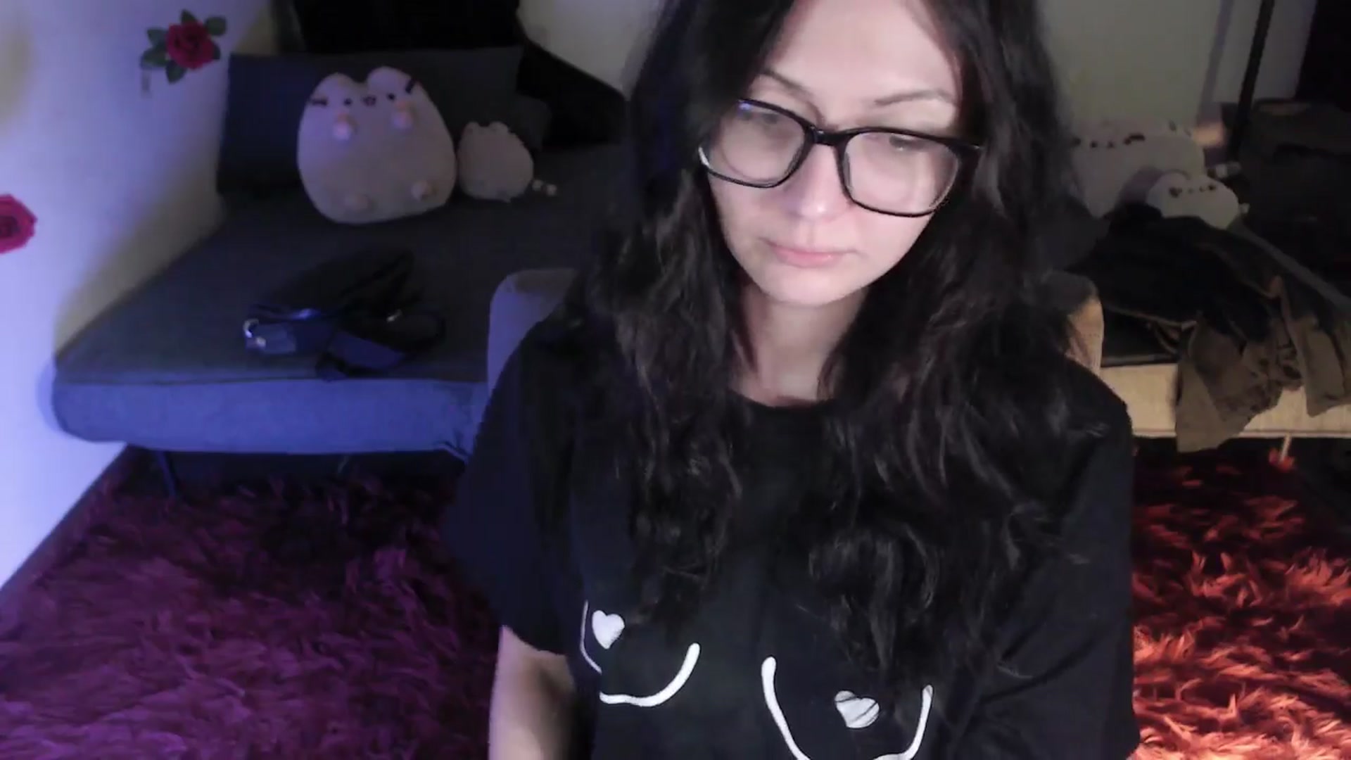 Gallery image thumbnail from RoomToAvoid's myfreecams stream on, 04/15/2024, 07:28 image 10 of 20