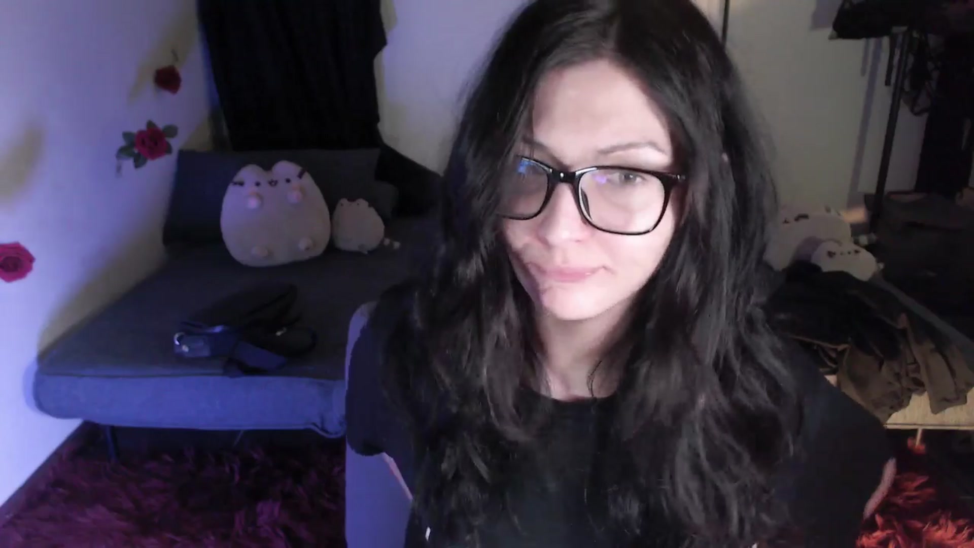 Gallery image thumbnail from RoomToAvoid's myfreecams stream on, 04/15/2024, 07:28 image 15 of 20