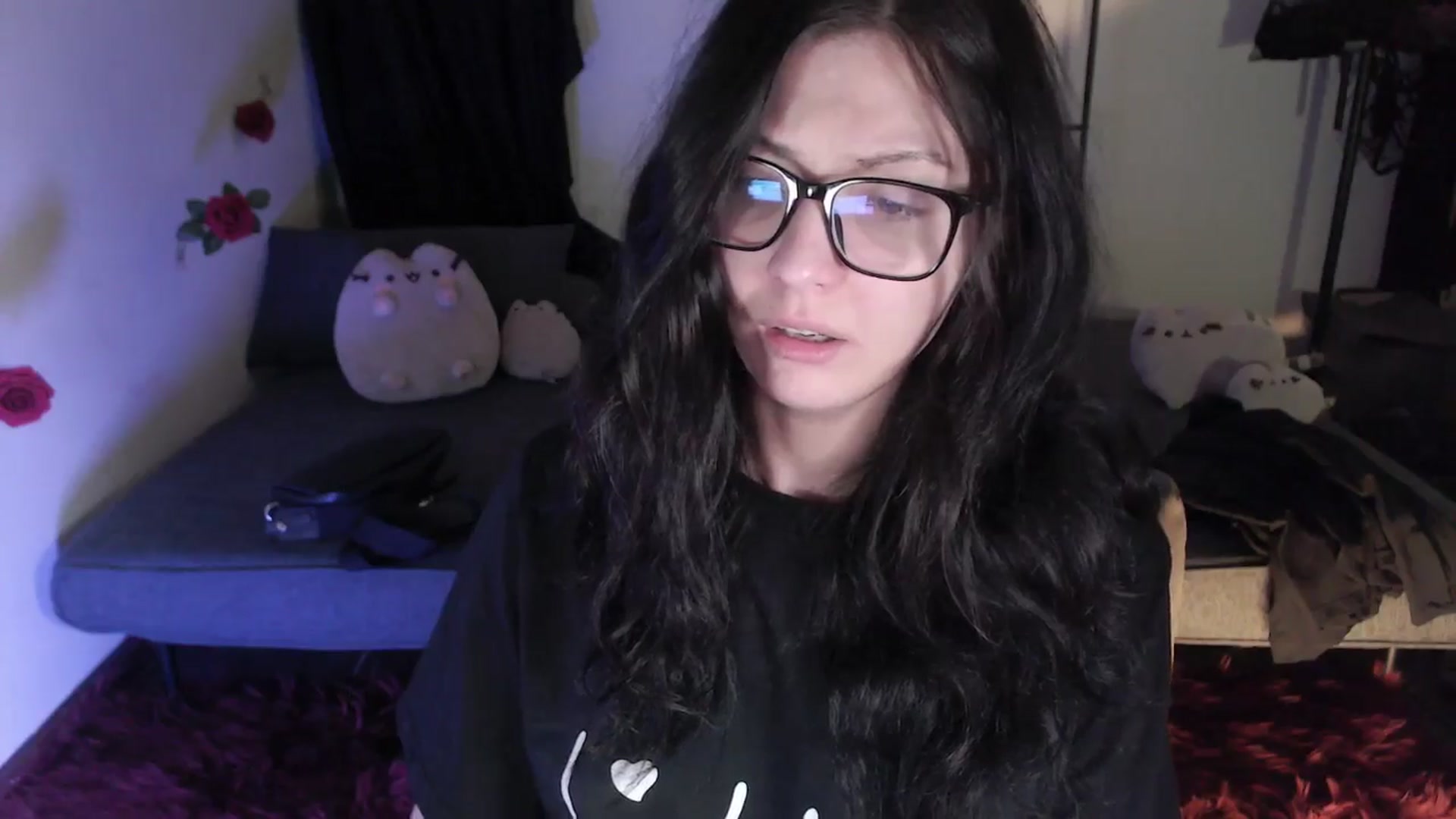 Gallery image thumbnail from RoomToAvoid's myfreecams stream on, 04/15/2024, 07:28 image 9 of 20