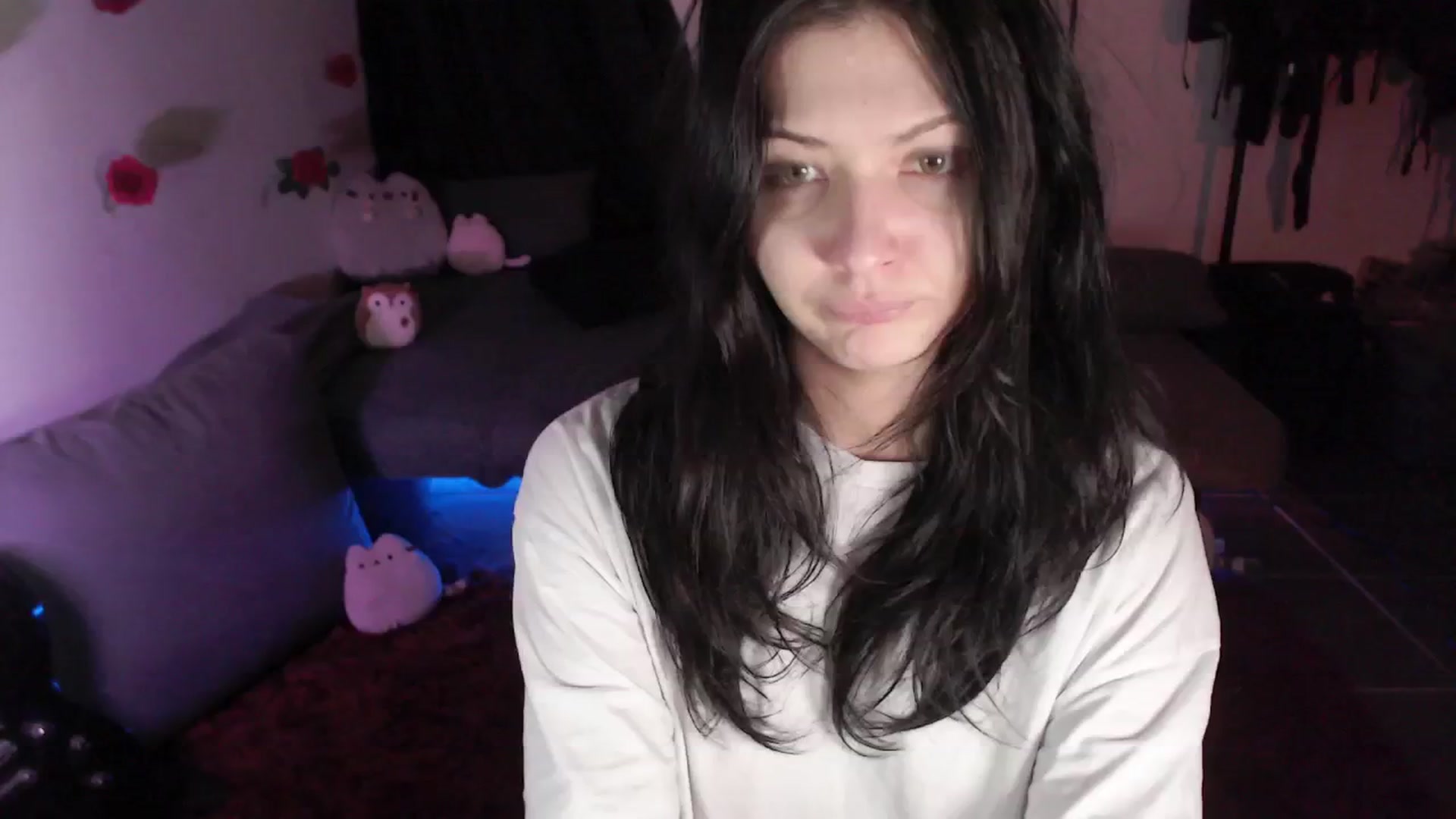 Gallery image thumbnail from RoomToAvoid's myfreecams stream on, 04/21/2024, 03:41 image 9 of 20