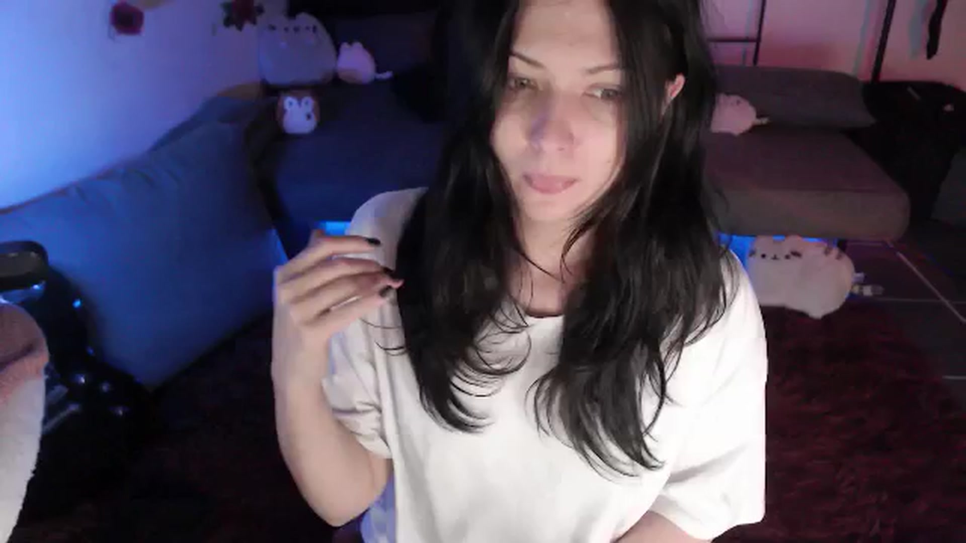 Gallery image thumbnail from RoomToAvoid's myfreecams stream on, 04/21/2024, 04:14 image 11 of 20