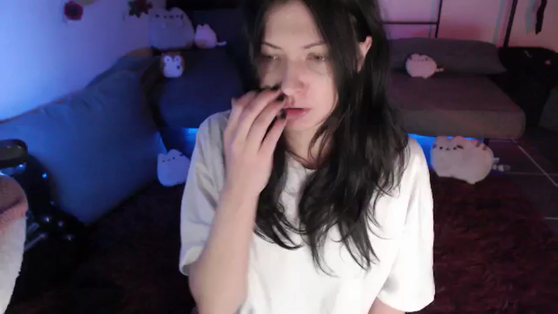 Gallery image thumbnail from RoomToAvoid's myfreecams stream on, 04/21/2024, 04:14 image 20 of 20