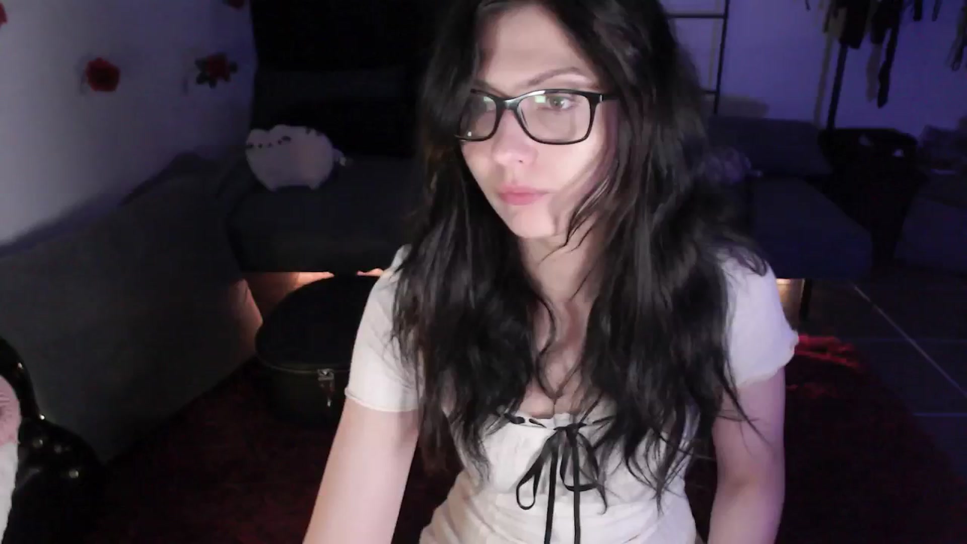 Gallery image thumbnail from RoomToAvoid's myfreecams stream on, 04/23/2024, 03:18 image 1 of 20