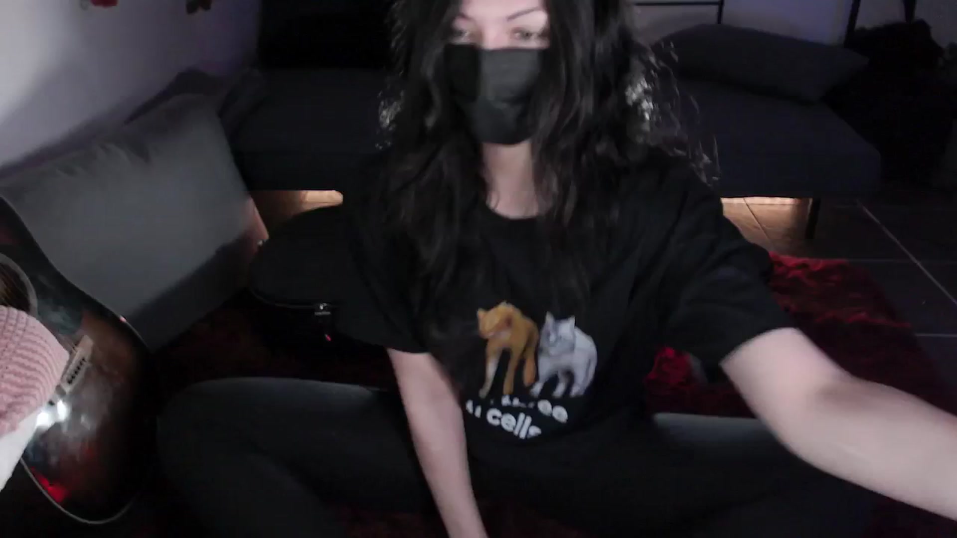 Gallery image thumbnail from RoomToAvoid's myfreecams stream on, 04/24/2024, 03:48 image 12 of 20