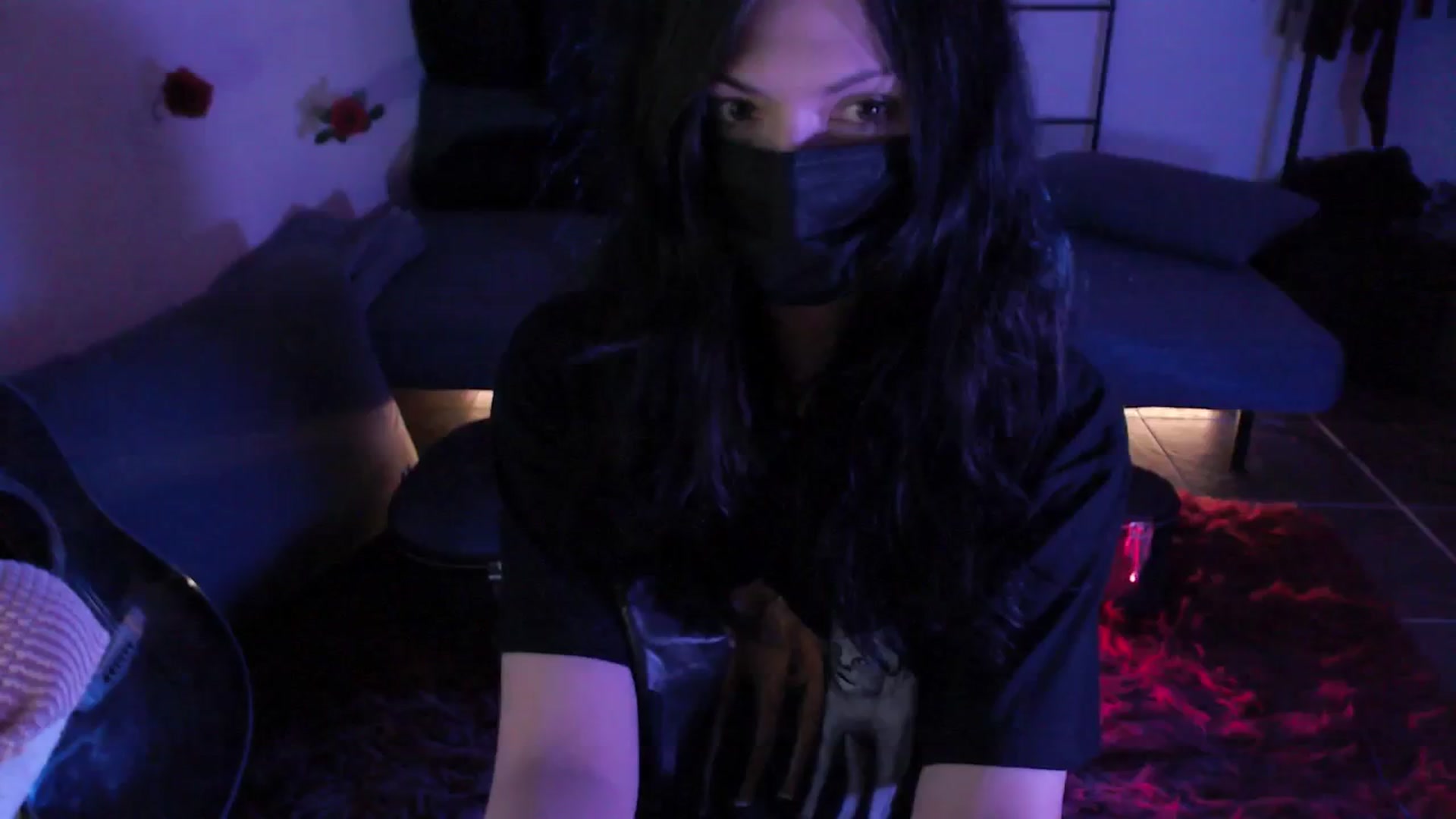 Gallery image thumbnail from RoomToAvoid's myfreecams stream on, 04/24/2024, 03:48 image 14 of 20
