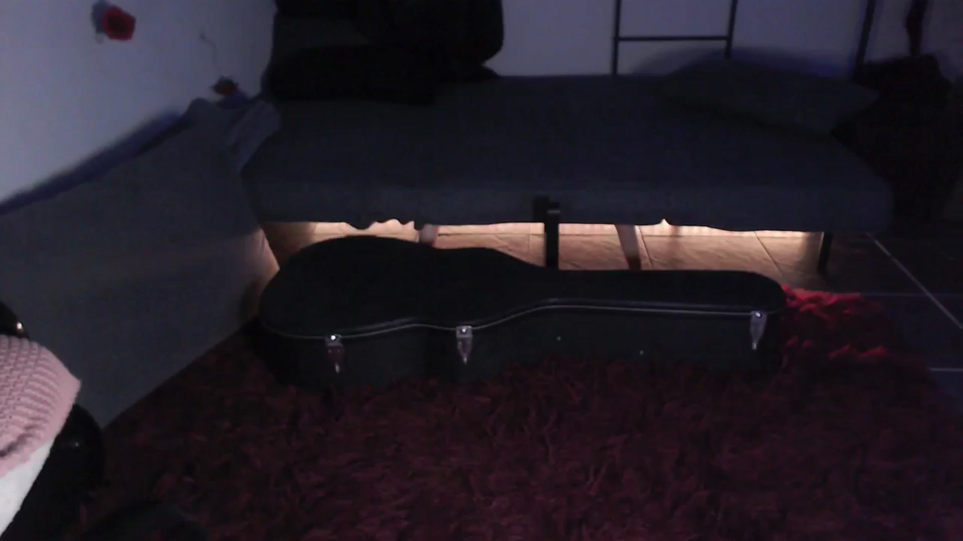 Gallery image thumbnail from RoomToAvoid's myfreecams stream on, 04/24/2024, 03:48 image 6 of 20
