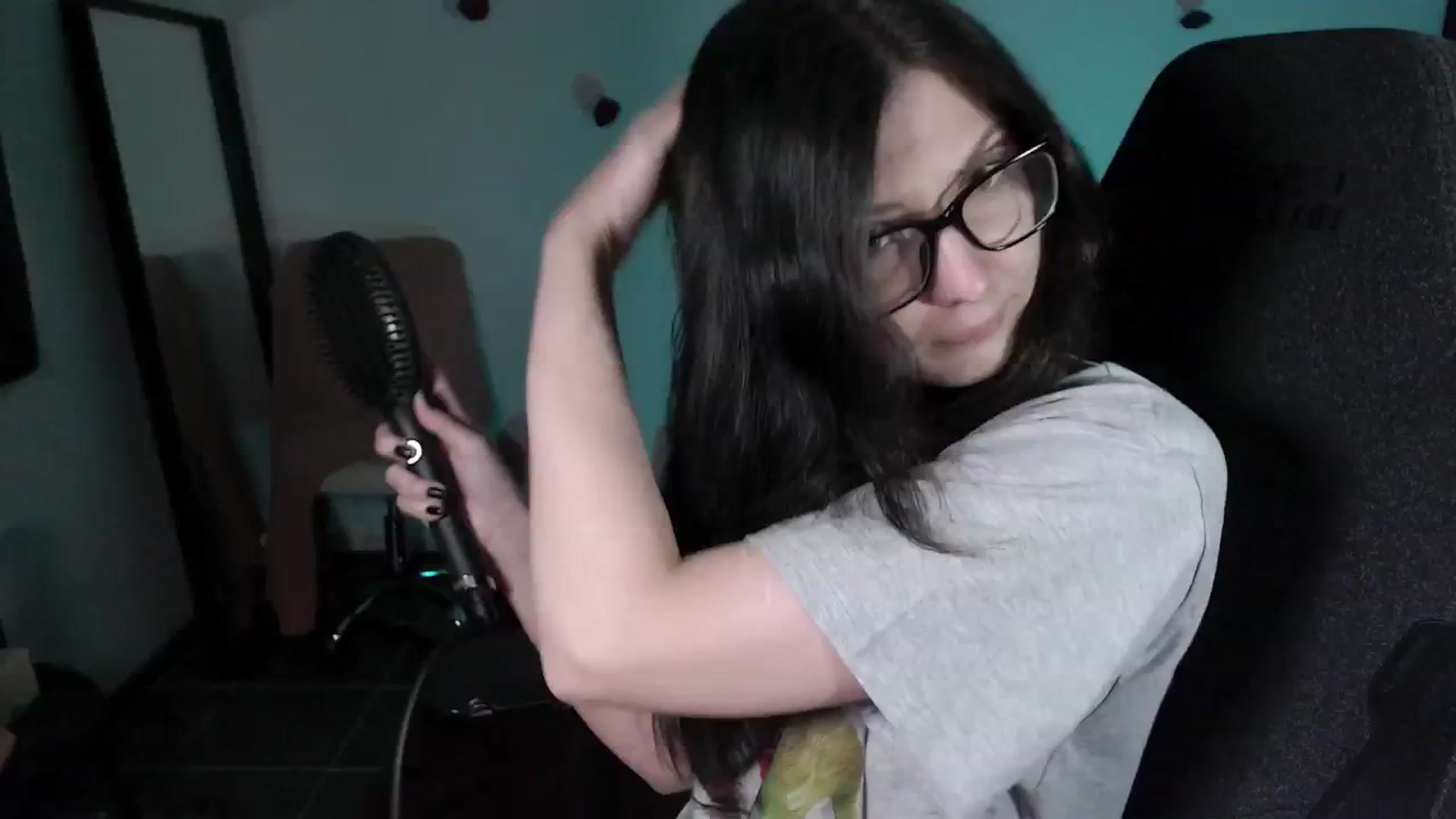 Gallery image thumbnail from RoomToAvoid's myfreecams stream on, 04/25/2024, 04:49 image 10 of 20