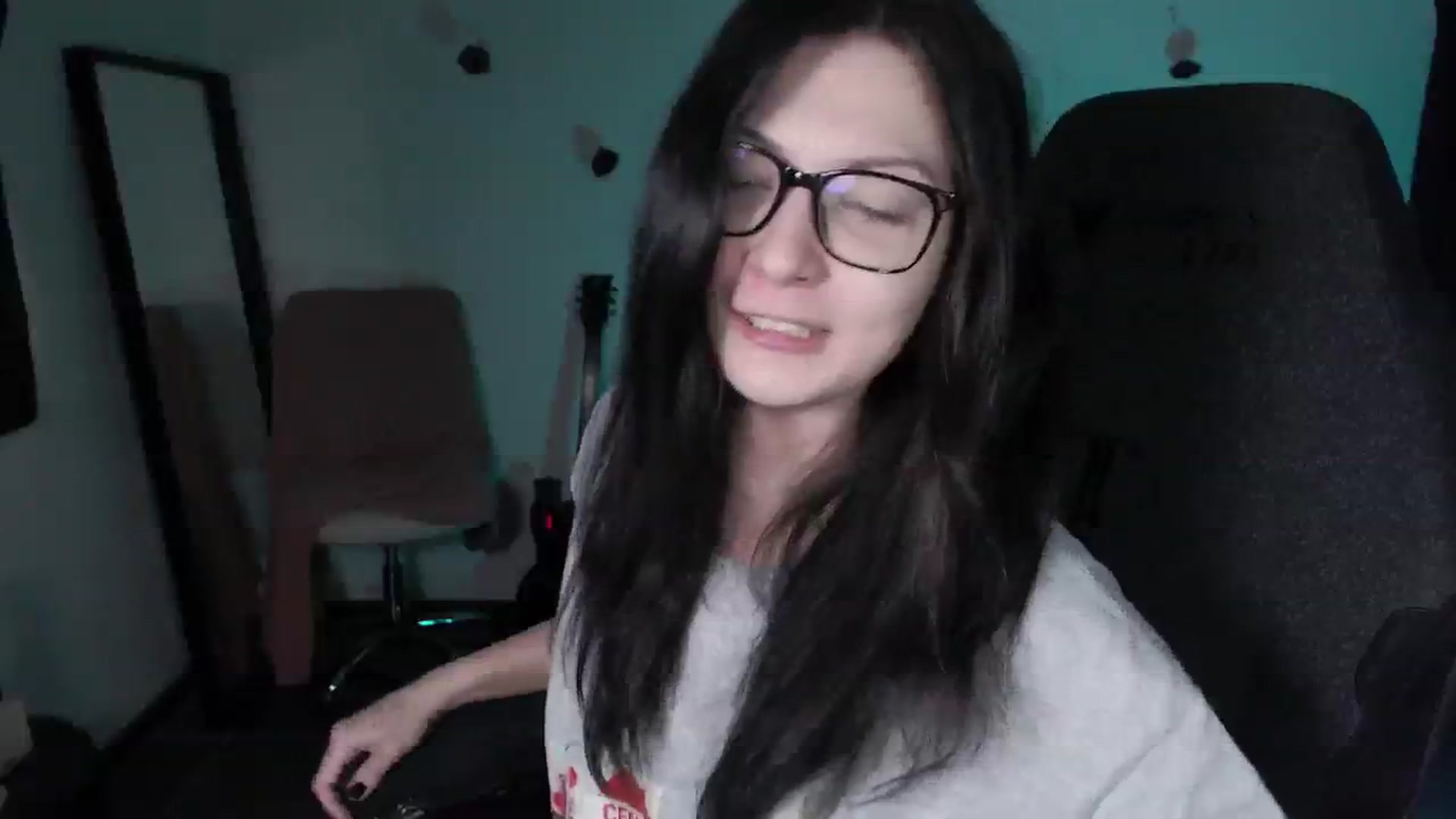 Gallery image thumbnail from RoomToAvoid's myfreecams stream on, 04/25/2024, 04:49 image 14 of 20