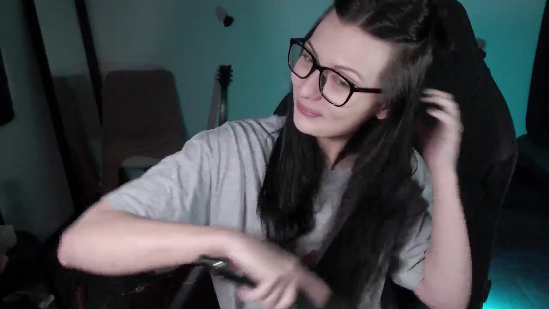 Gallery image thumbnail from RoomToAvoid's myfreecams stream on, 04/25/2024, 04:49 image 9 of 20