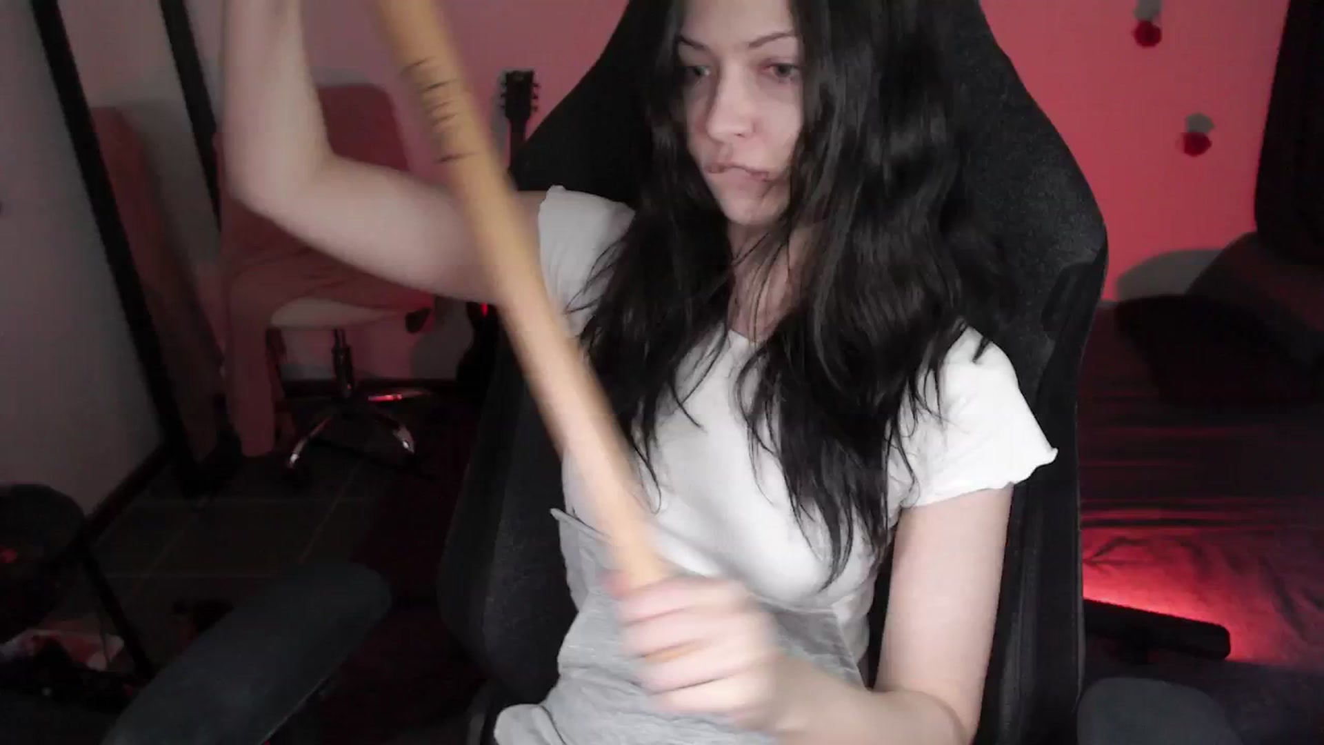 Gallery image thumbnail from RoomToAvoid's myfreecams stream on, 04/26/2024, 03:02 image 12 of 20