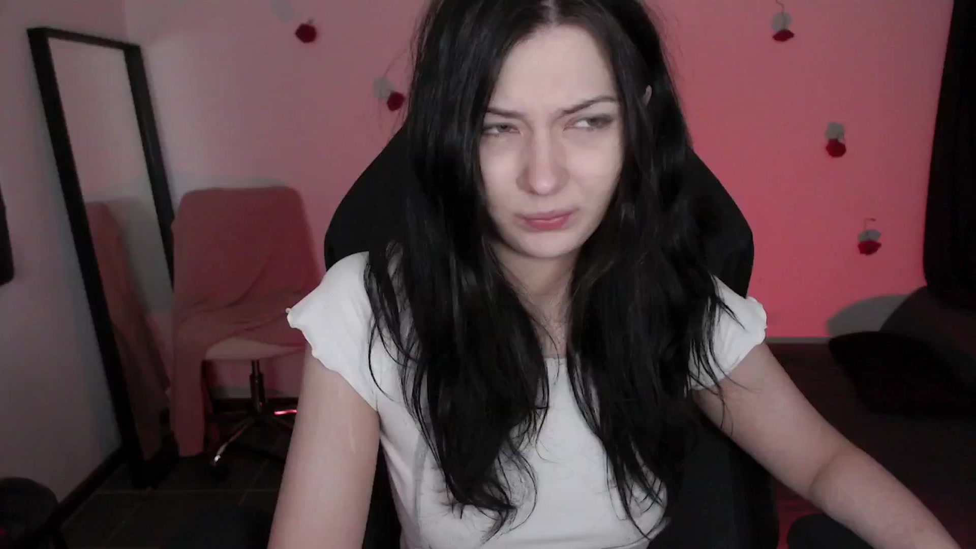 Gallery image thumbnail from RoomToAvoid's myfreecams stream on, 04/26/2024, 03:02 image 1 of 20