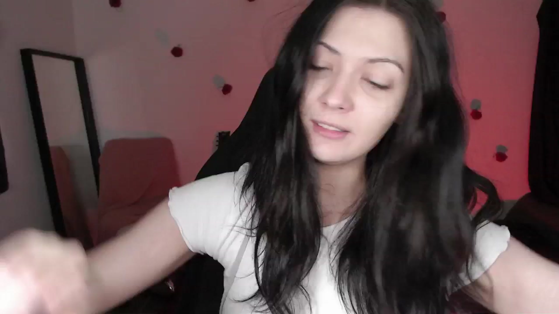 Gallery image thumbnail from RoomToAvoid's myfreecams stream on, 04/26/2024, 03:02 image 5 of 20
