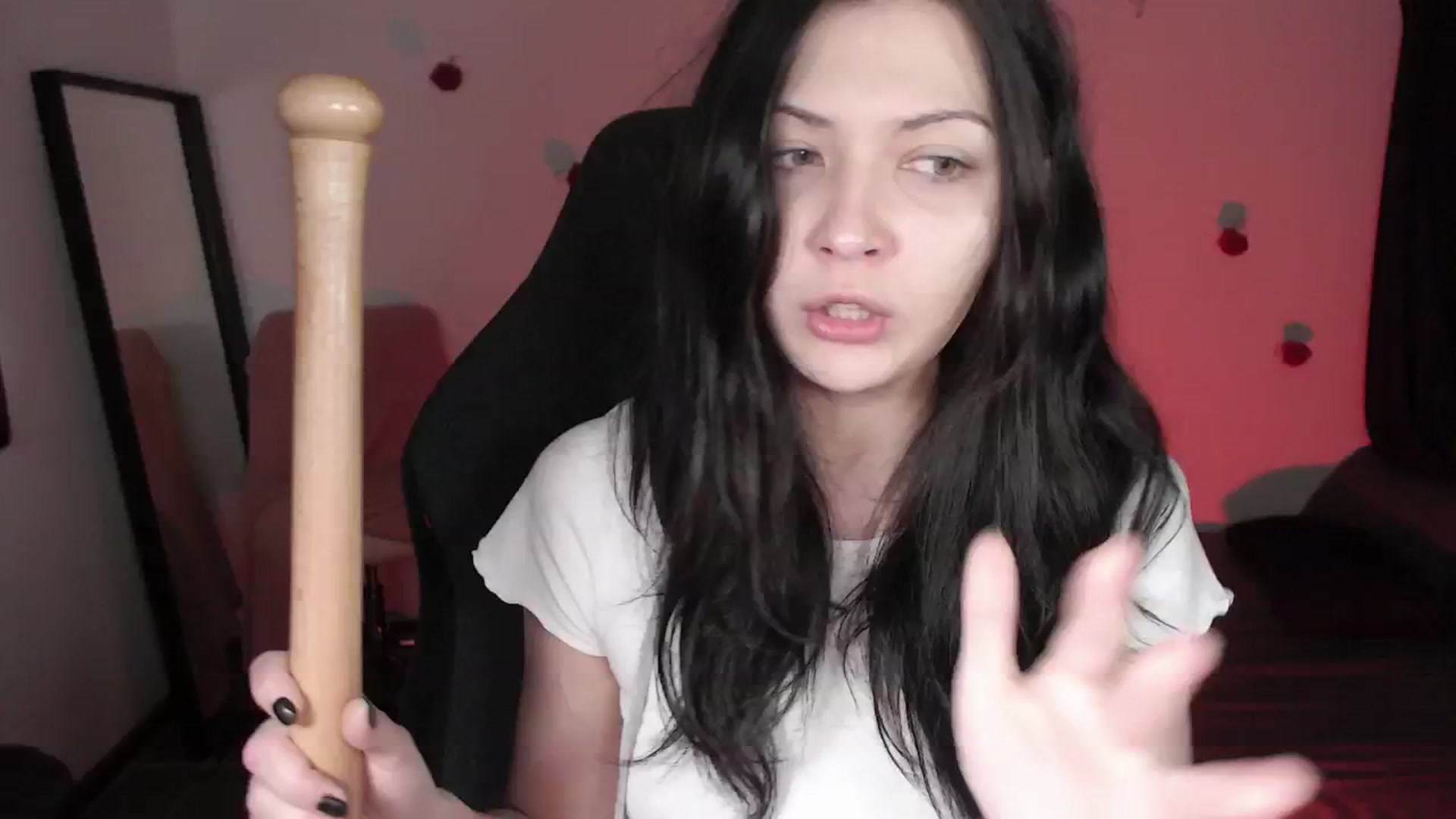 Gallery image thumbnail from RoomToAvoid's myfreecams stream on, 04/26/2024, 03:02 image 6 of 20