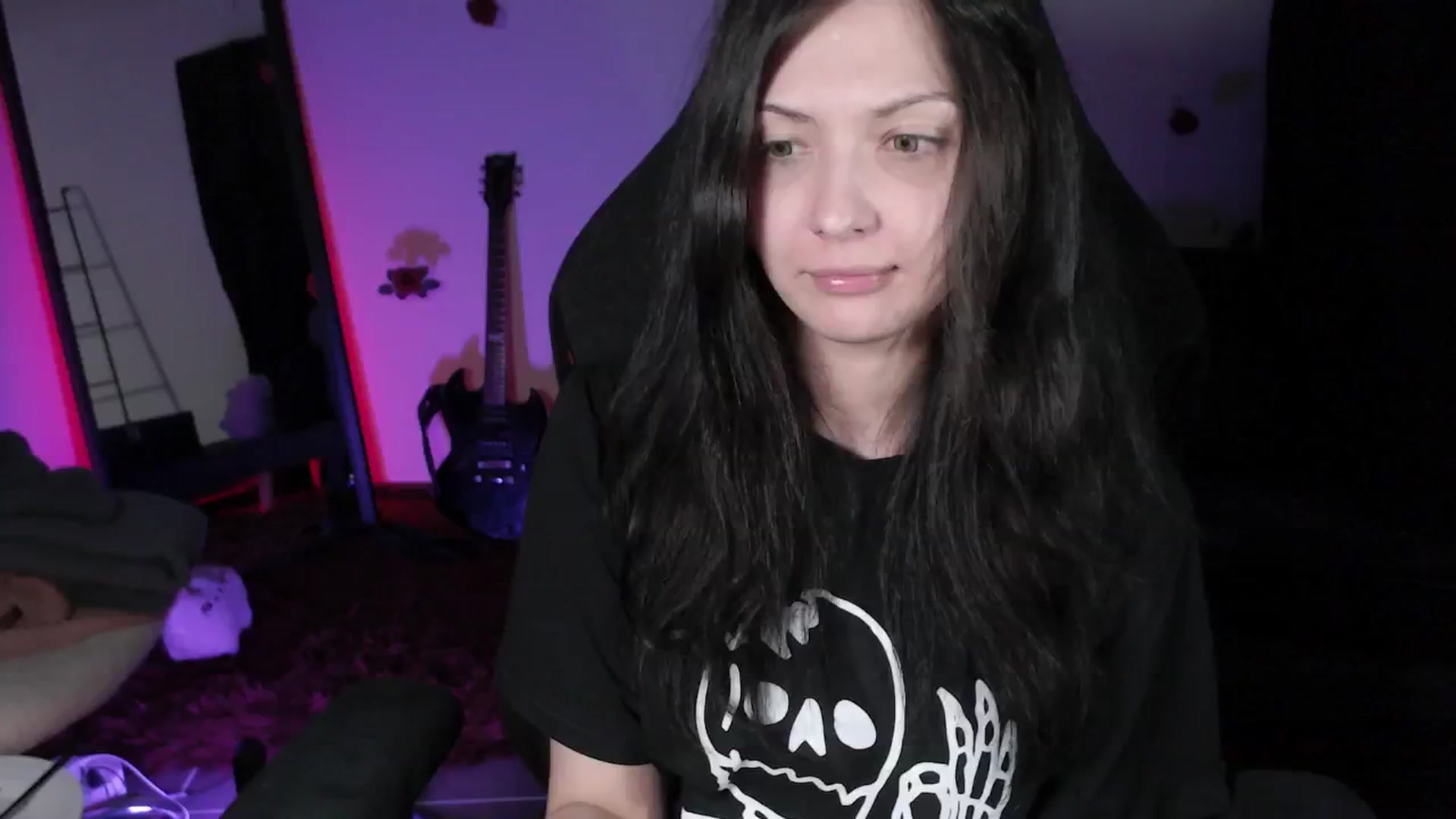 Gallery image thumbnail from RoomToAvoid's myfreecams stream on, 04/29/2024, 08:26 image 4 of 20