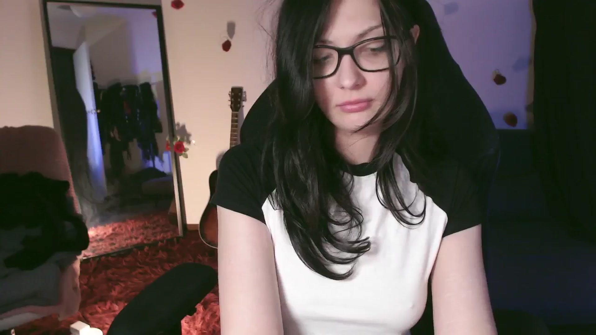 Gallery image thumbnail from RoomToAvoid's myfreecams stream on, 05/02/2024, 11:23 image 12 of 20