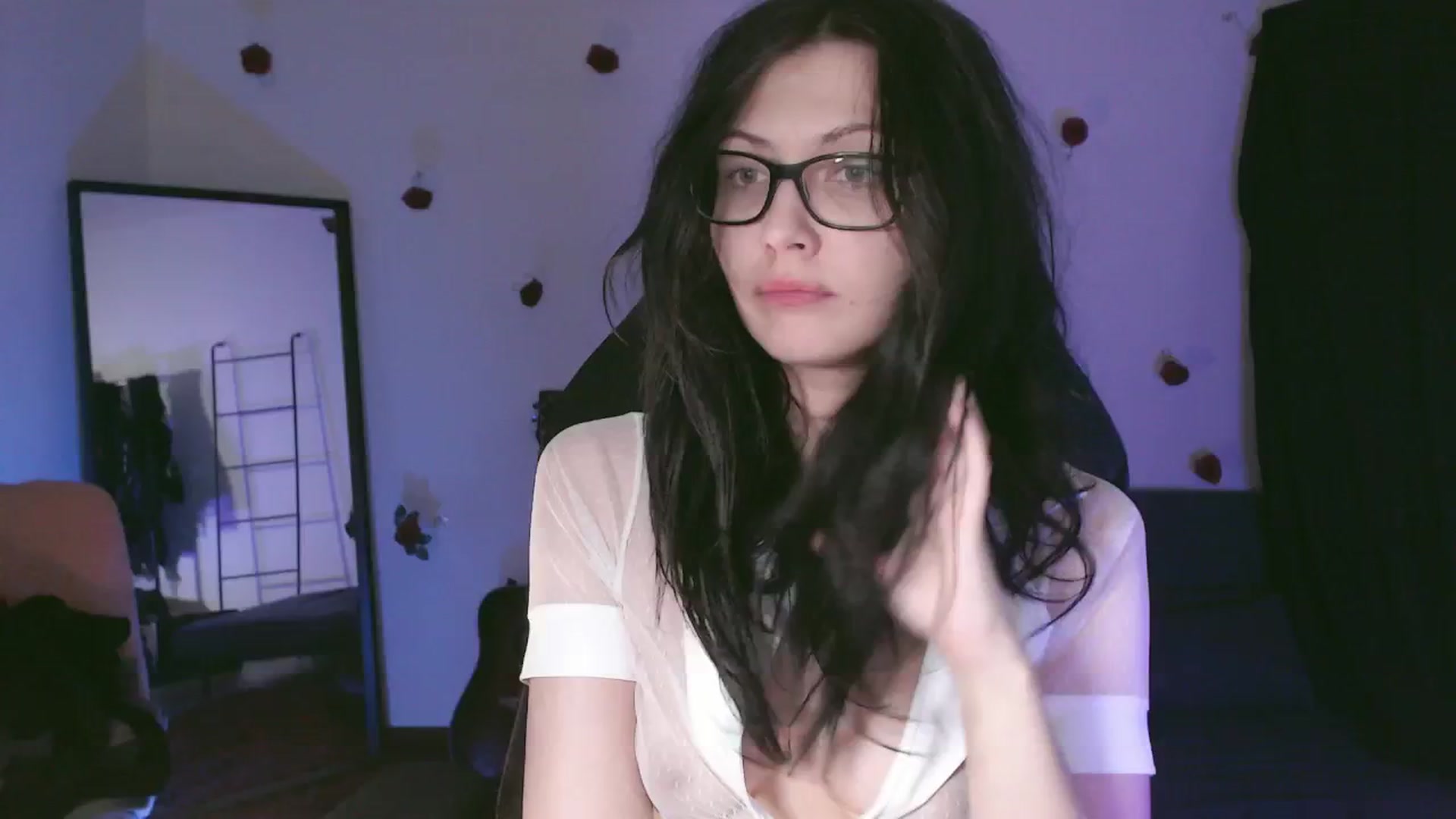 Gallery image thumbnail from RoomToAvoid's myfreecams stream on, 05/02/2024, 11:23 image 6 of 20