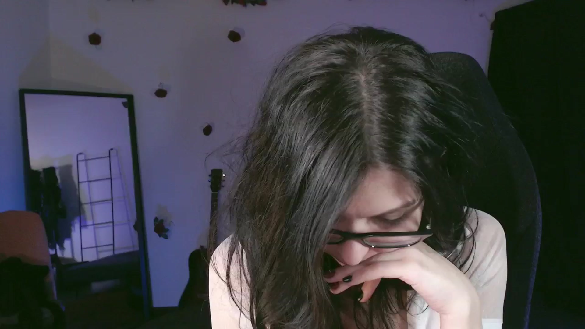 Gallery image thumbnail from RoomToAvoid's myfreecams stream on, 05/02/2024, 11:23 image 5 of 20