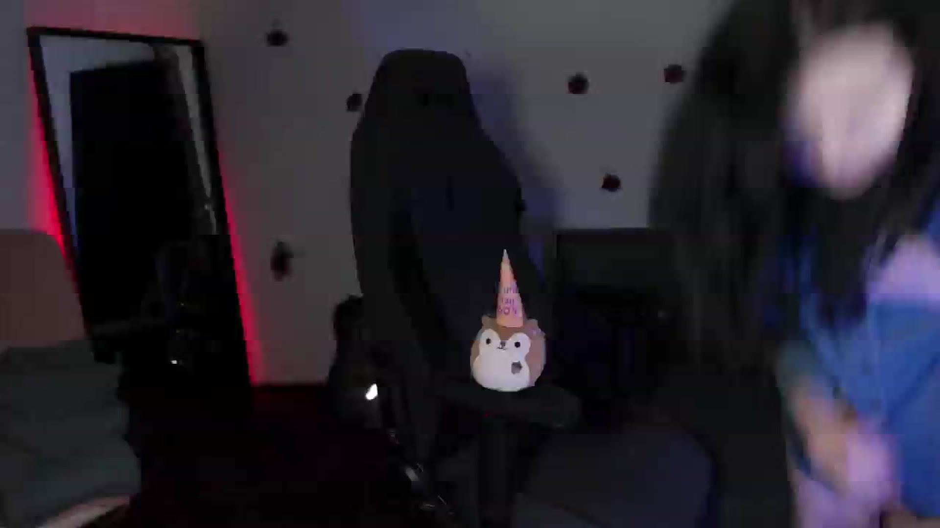 Gallery image thumbnail from RoomToAvoid's myfreecams stream on, 05/05/2024, 02:54 image 19 of 20