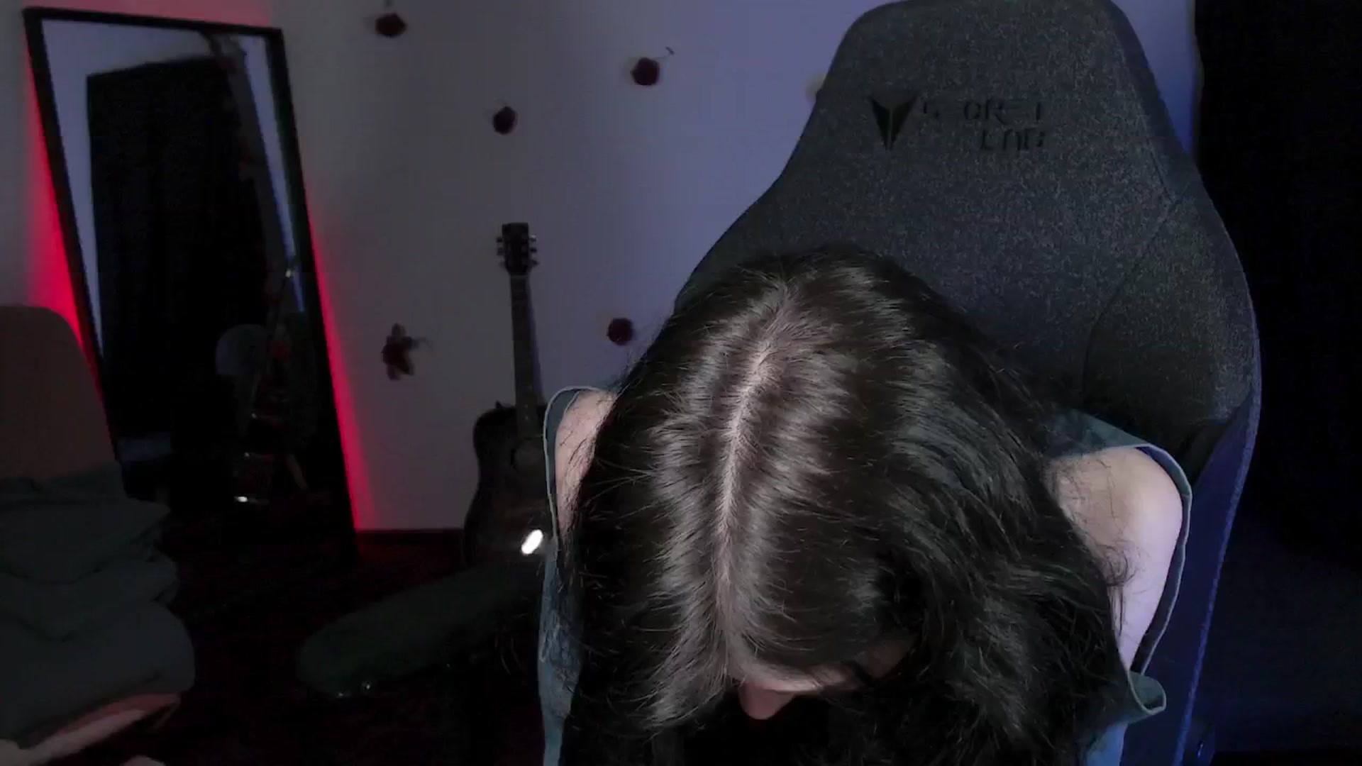 Gallery image thumbnail from RoomToAvoid's myfreecams stream on, 05/05/2024, 02:54 image 11 of 20