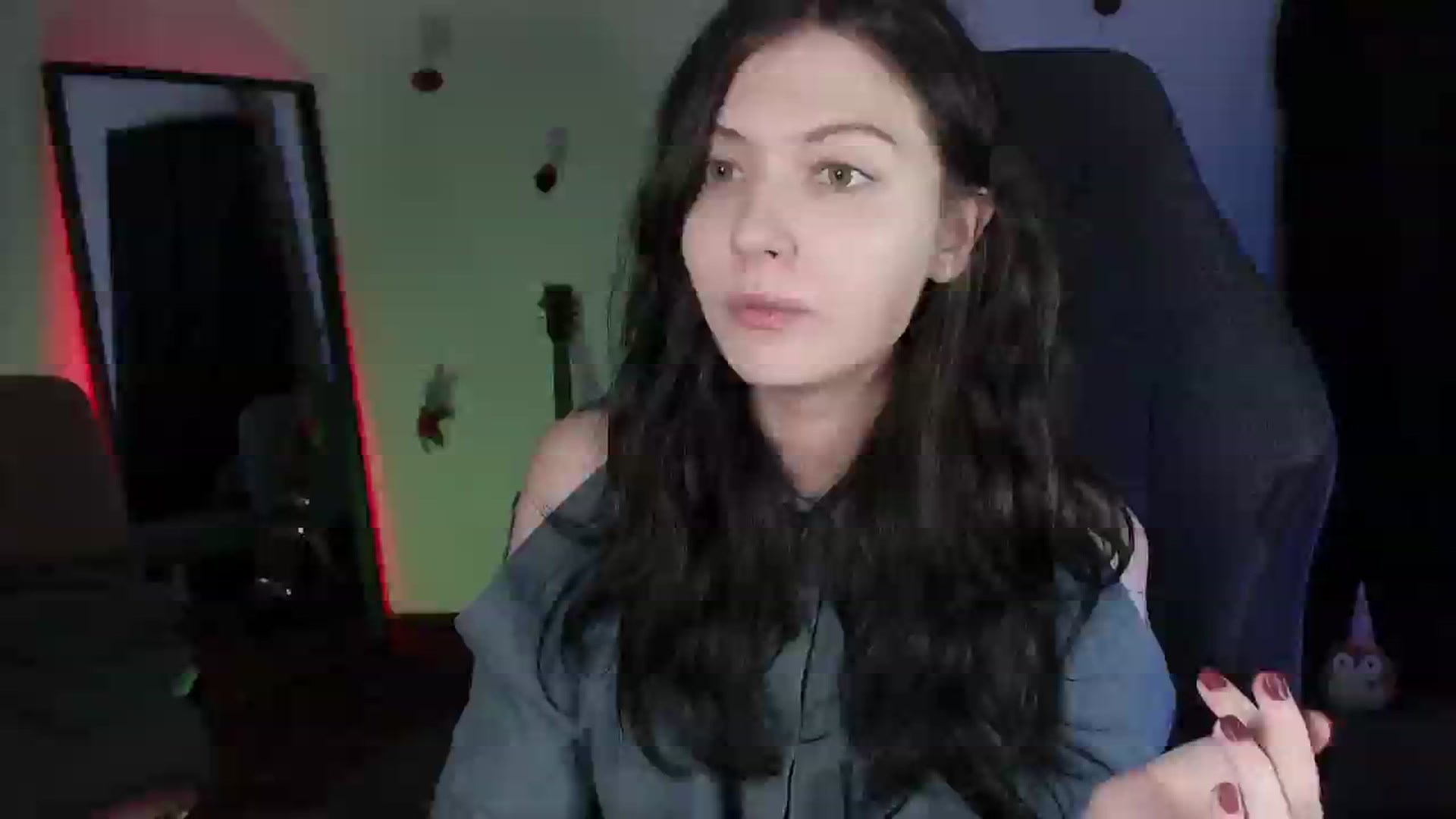 Gallery image thumbnail from RoomToAvoid's myfreecams stream on, 05/05/2024, 04:51 image 4 of 20