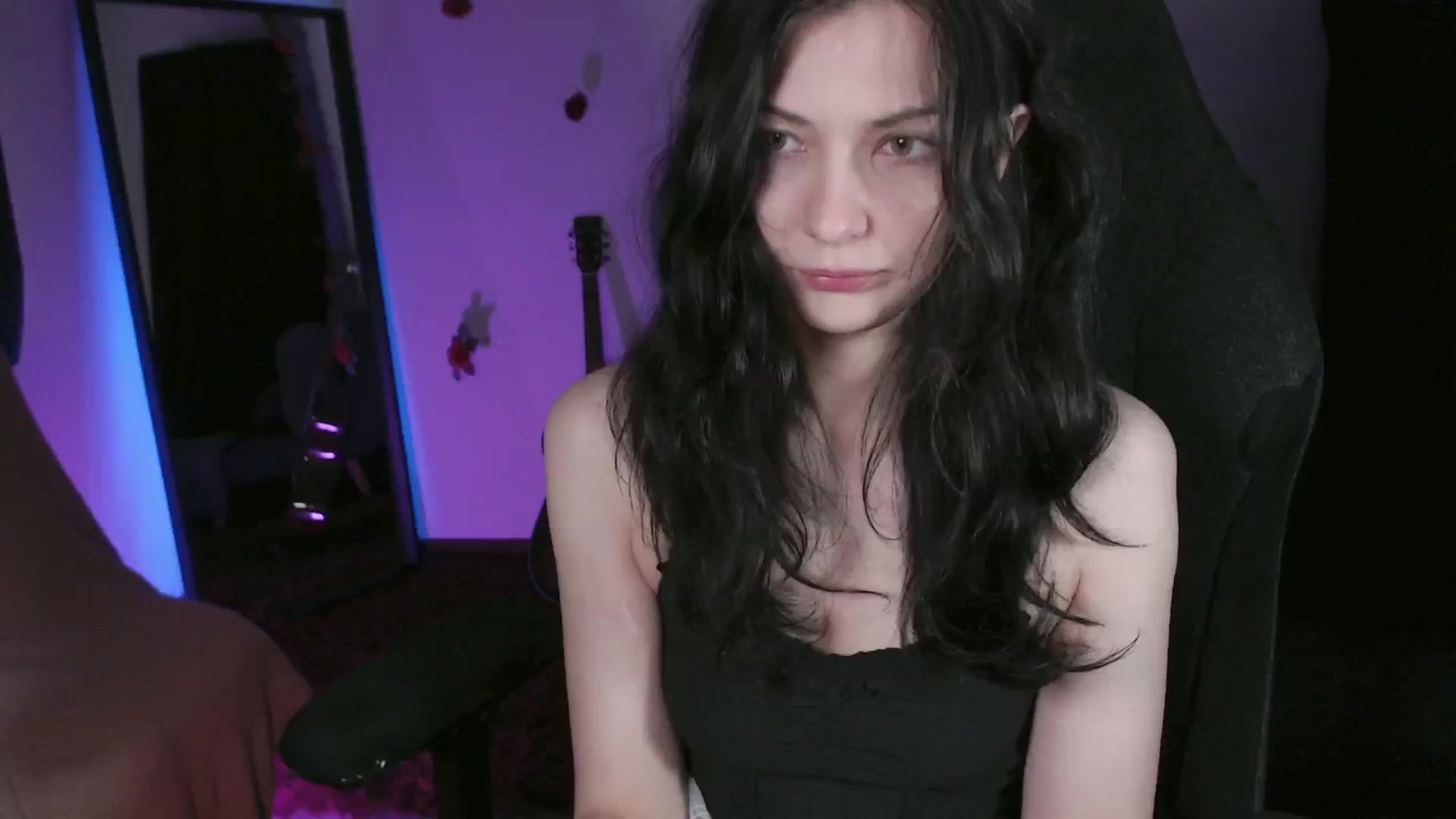 Gallery image thumbnail from RoomToAvoid's myfreecams stream on, 05/06/2024, 02:17 image 8 of 20