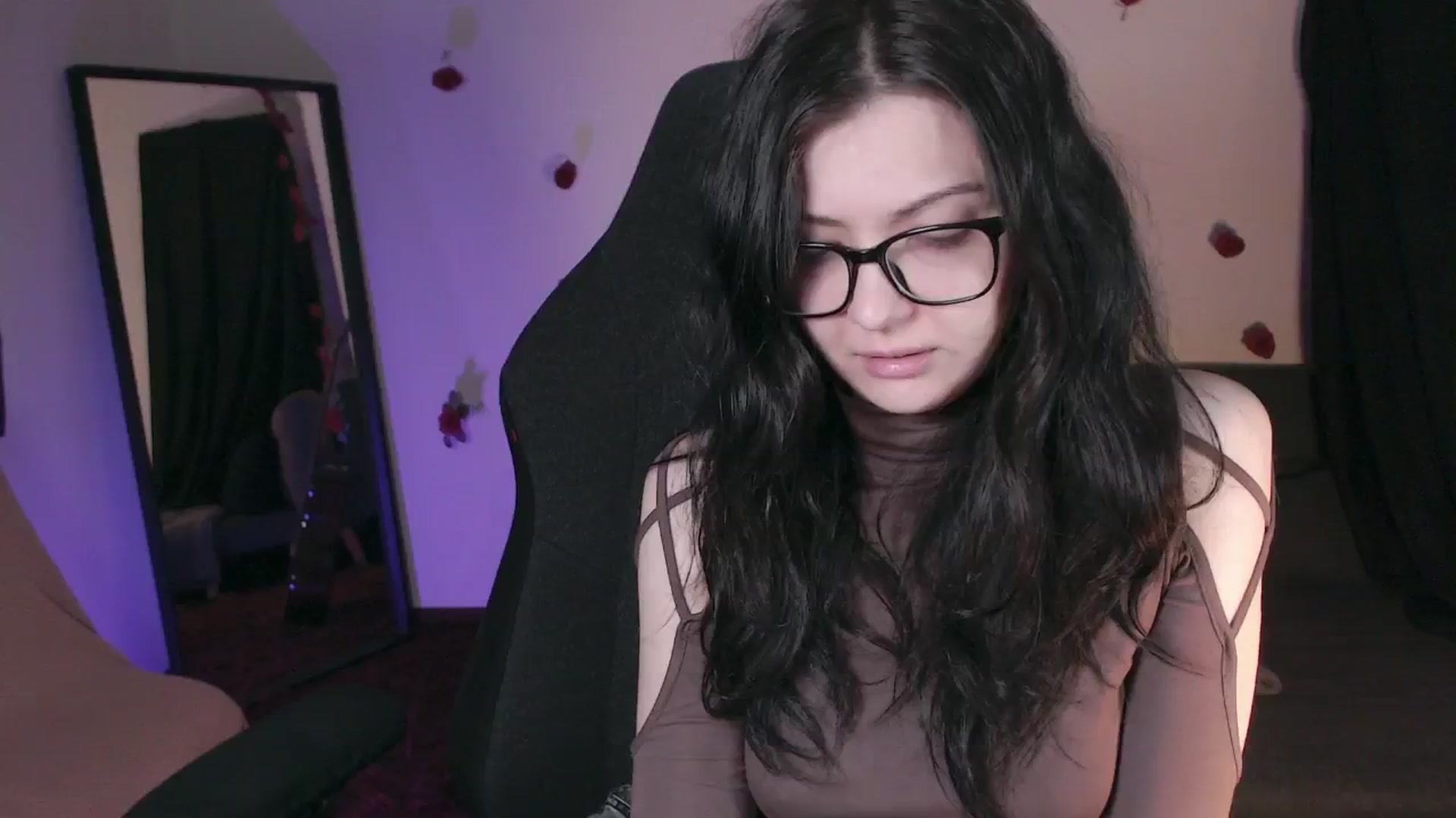 Gallery image thumbnail from RoomToAvoid's myfreecams stream on, 05/07/2024, 02:12 image 19 of 20