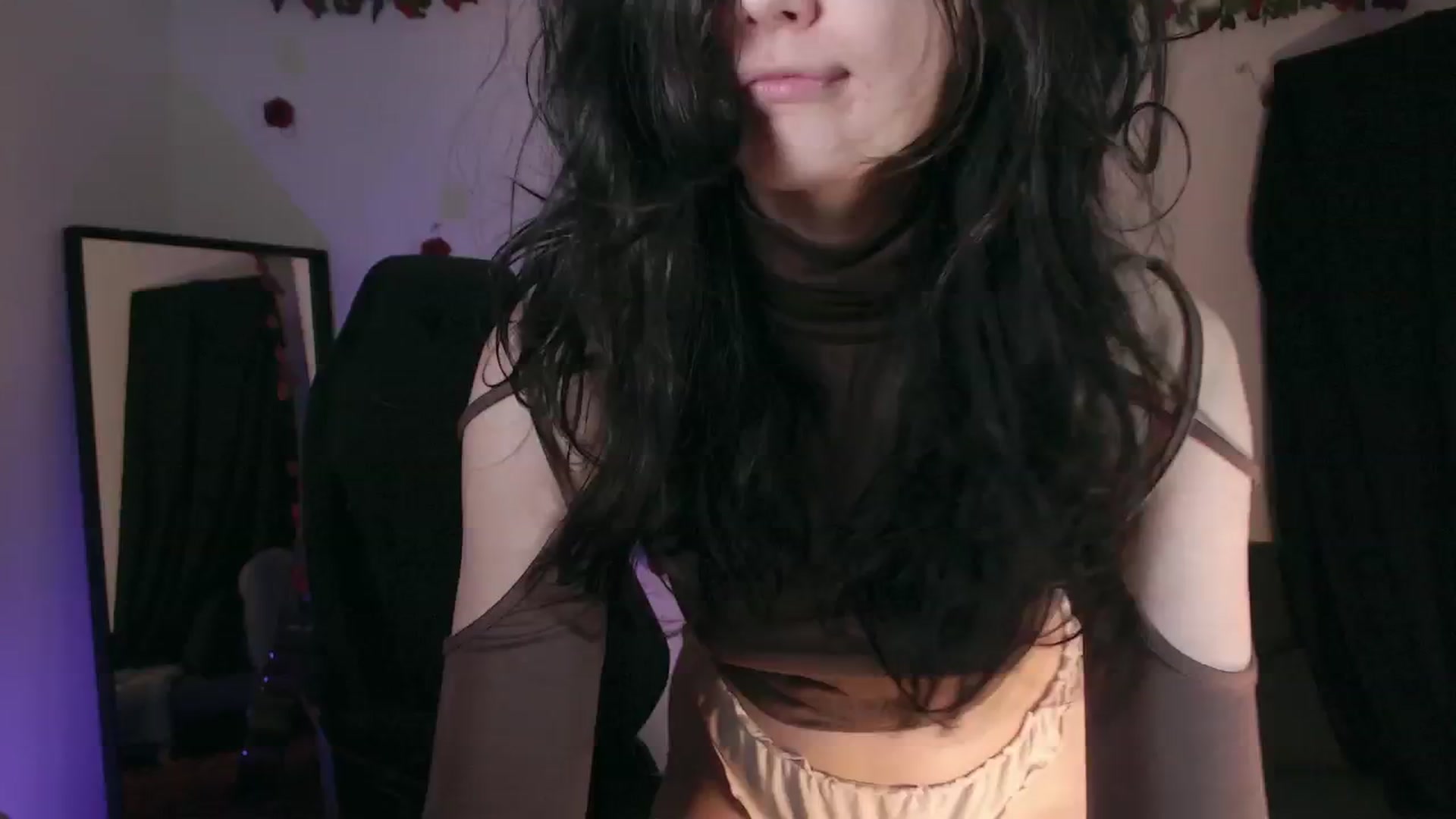 Gallery image thumbnail from RoomToAvoid's myfreecams stream on, 05/07/2024, 06:47 image 18 of 20