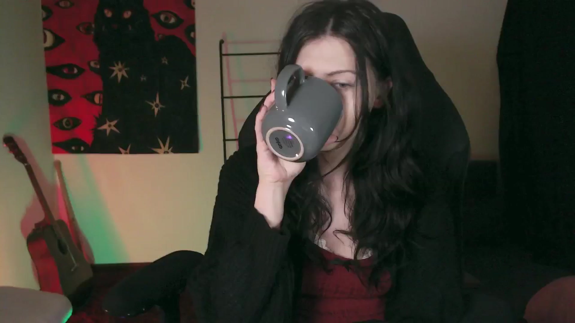 Gallery image thumbnail from RoomToAvoid's myfreecams stream on, 05/14/2024, 24:01 image 19 of 20