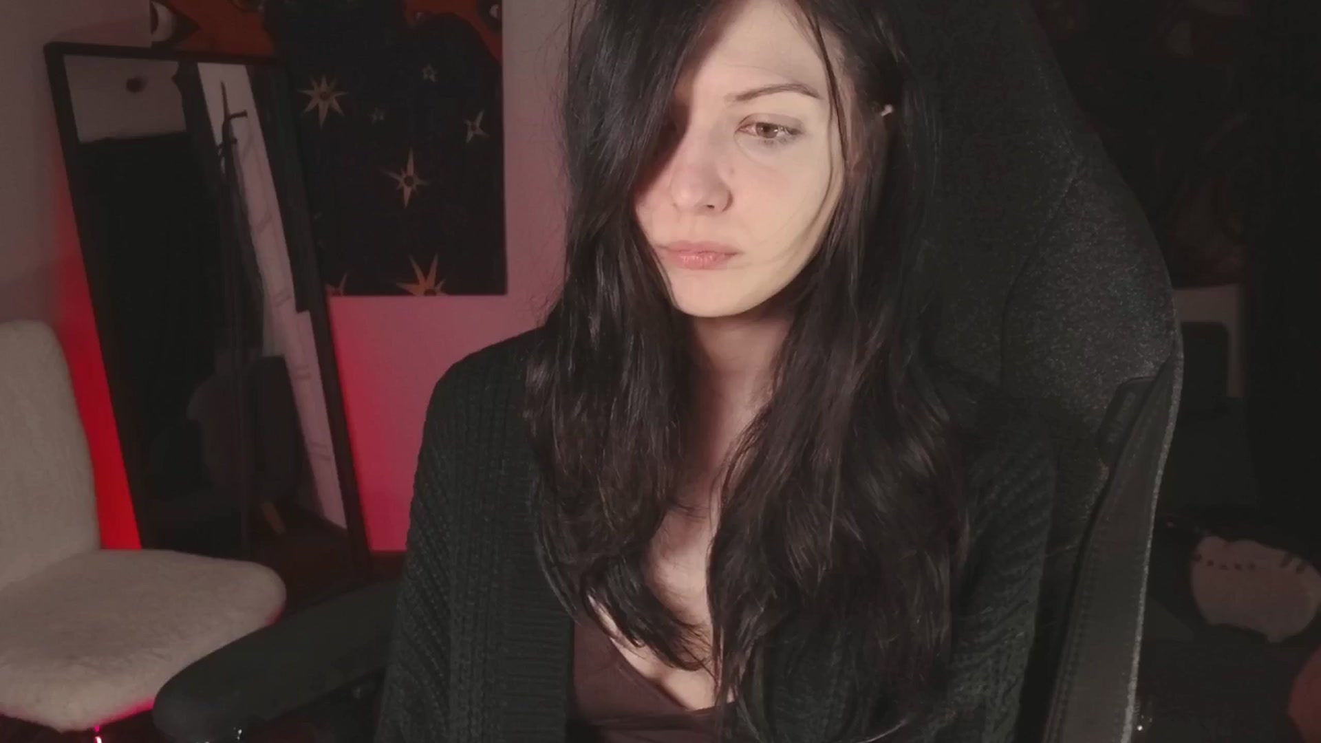 Gallery image thumbnail from RoomToAvoid's myfreecams stream on, 05/19/2024, 06:04 image 20 of 20