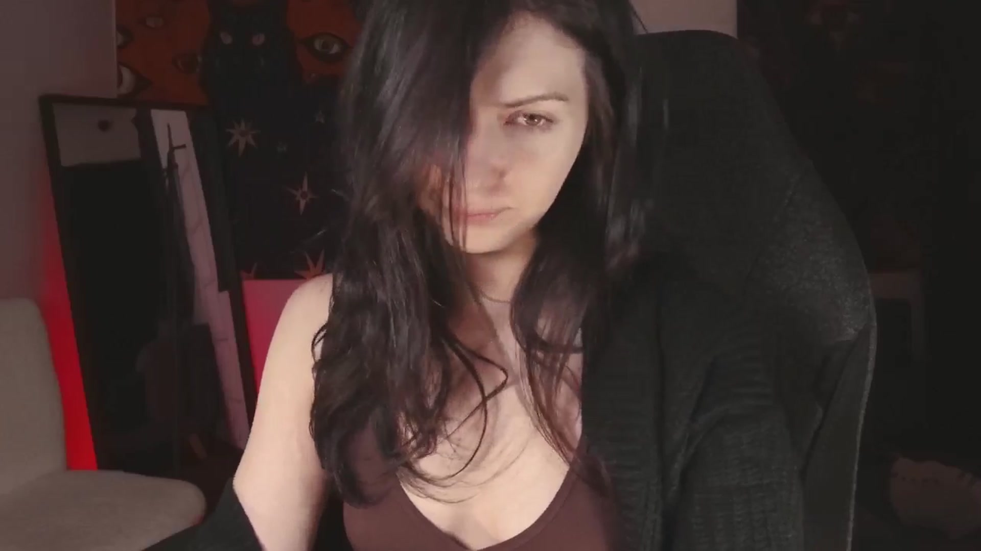 Gallery image thumbnail from RoomToAvoid's myfreecams stream on, 05/19/2024, 06:15 image 7 of 20