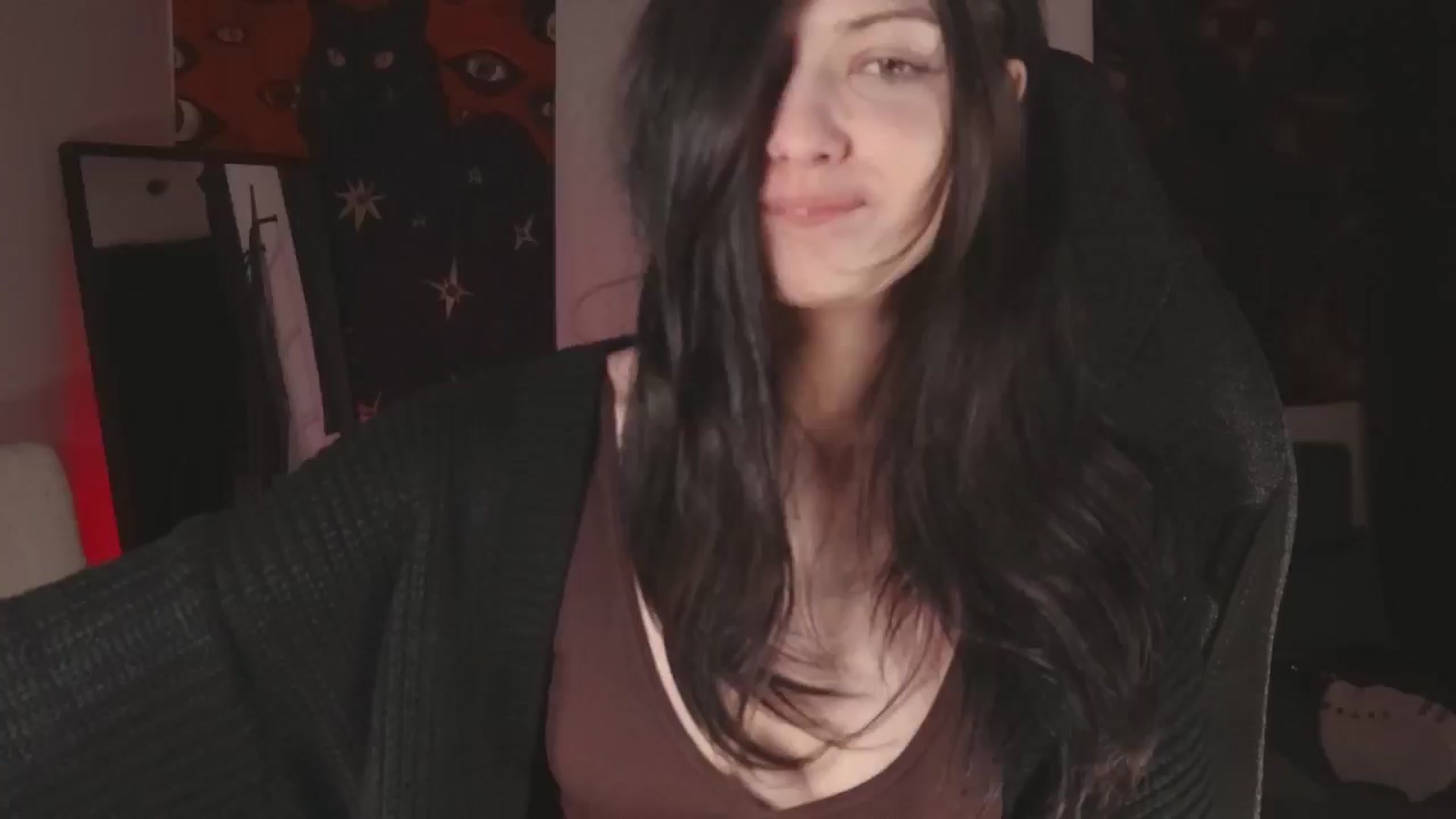 Gallery image thumbnail from RoomToAvoid's myfreecams stream on, 05/19/2024, 06:15 image 1 of 20