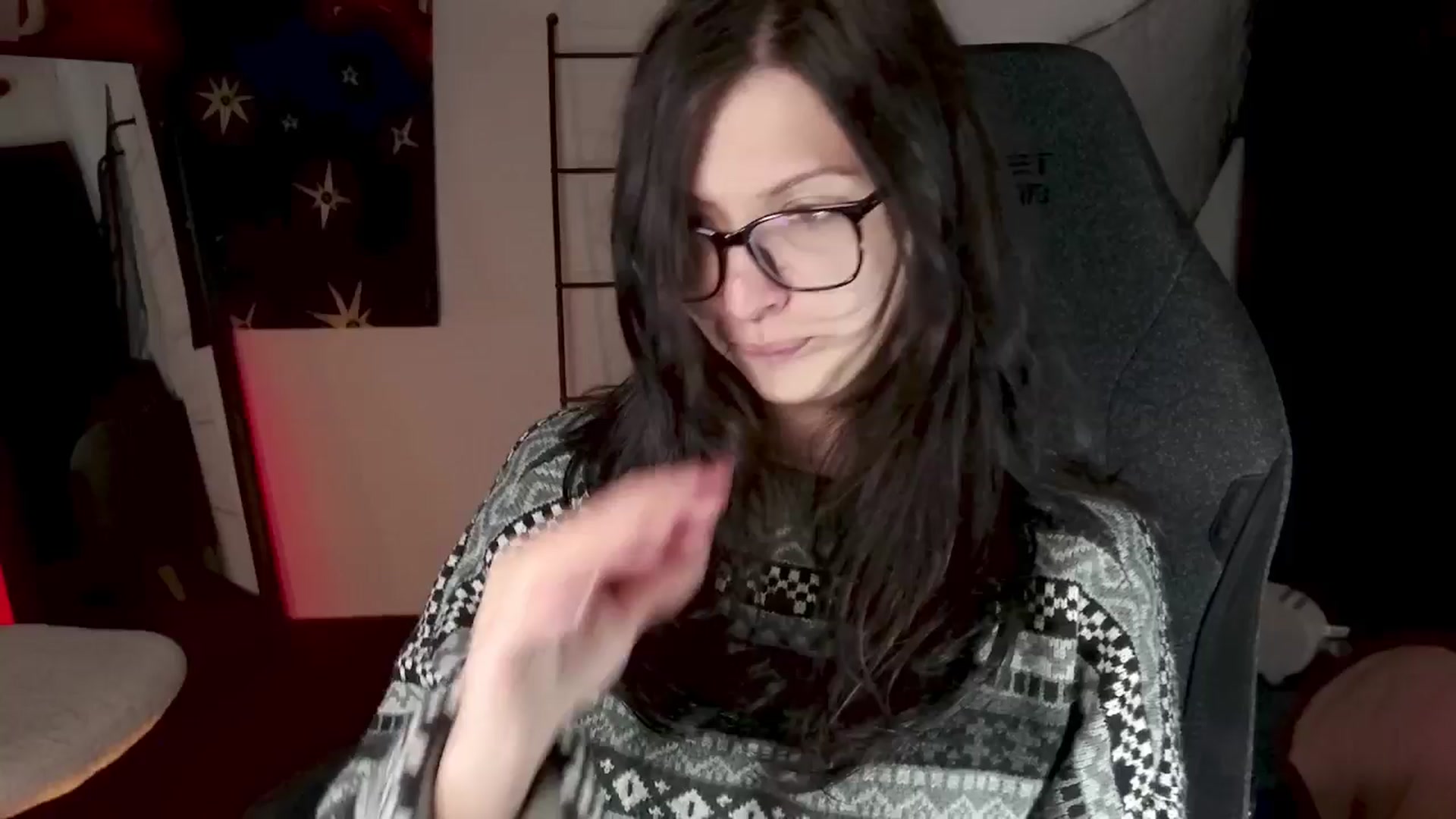 Gallery image thumbnail from RoomToAvoid's myfreecams stream on, 05/20/2024, 04:47 image 20 of 20