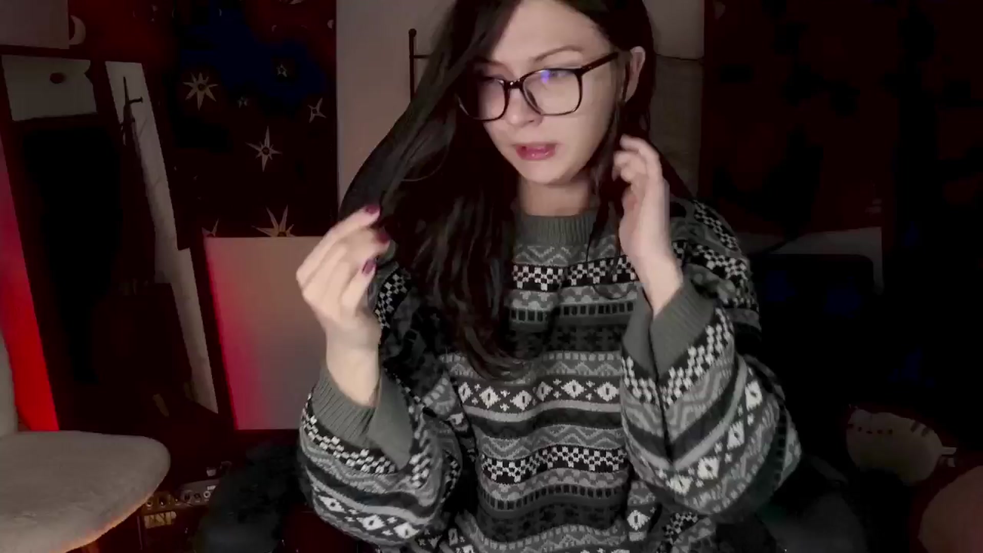 Gallery image thumbnail from RoomToAvoid's myfreecams stream on, 05/20/2024, 04:47 image 3 of 20