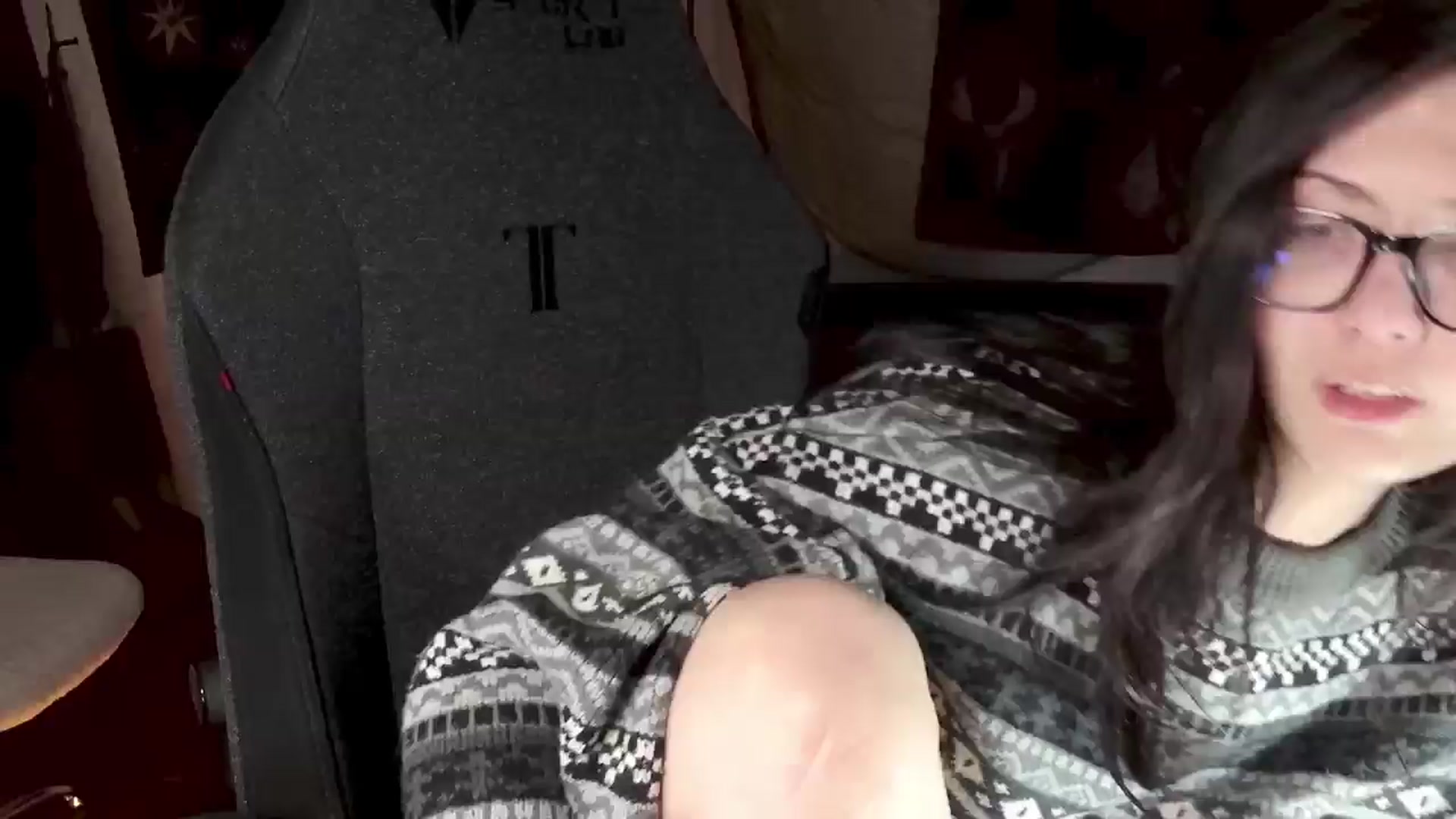 Gallery image thumbnail from RoomToAvoid's myfreecams stream on, 05/20/2024, 04:47 image 8 of 20