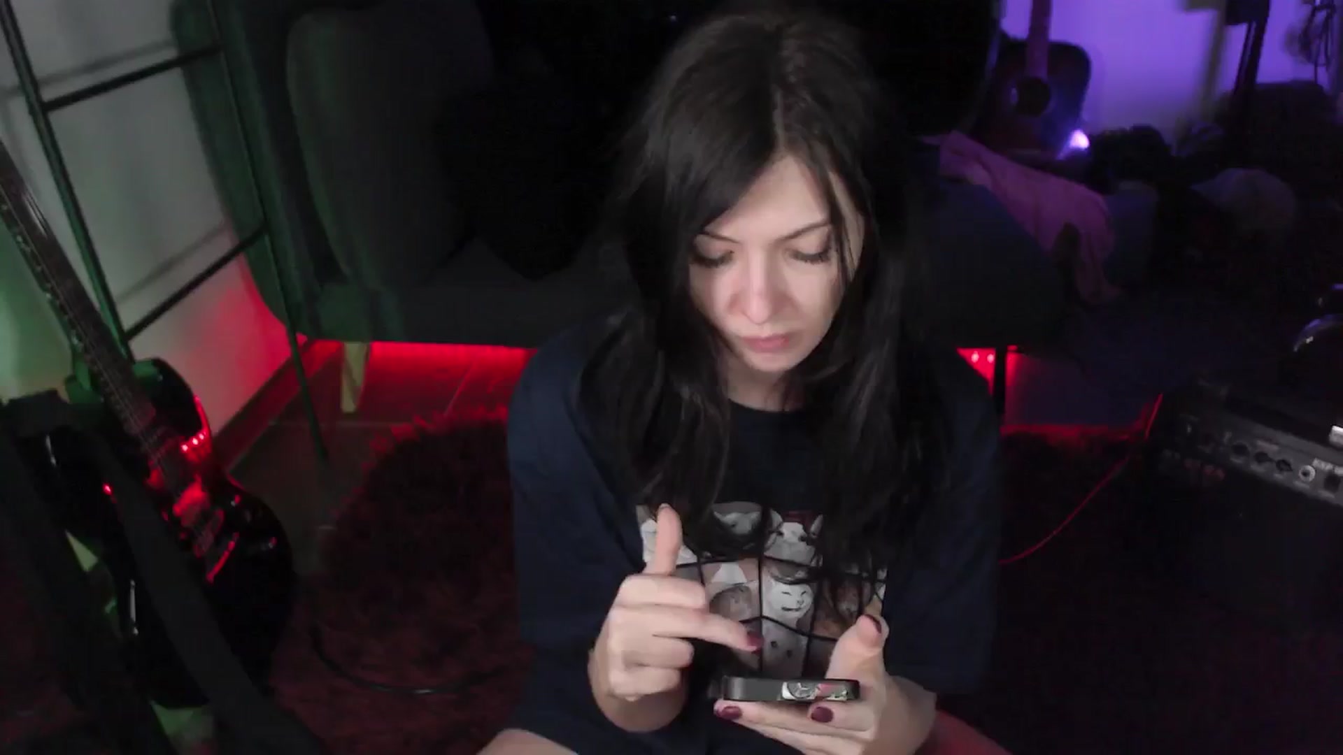 Gallery image thumbnail from RoomToAvoid's myfreecams stream on, 05/22/2024, 07:23 image 11 of 20