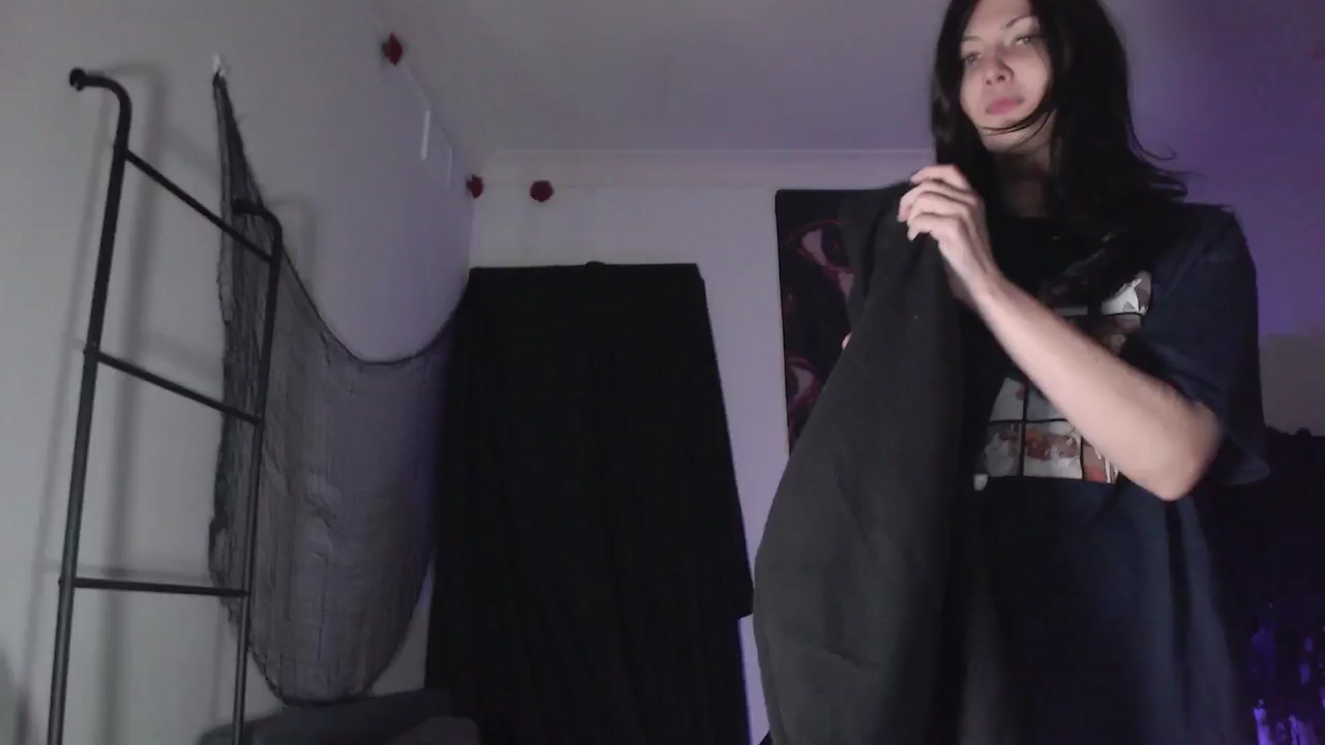 Gallery image thumbnail from RoomToAvoid's myfreecams stream on, 05/22/2024, 07:23 image 15 of 20