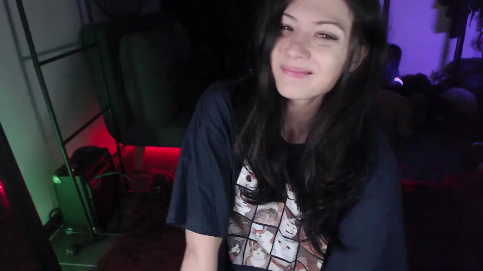 Gallery image thumbnail from RoomToAvoid's myfreecams stream on, 05/22/2024, 07:23 image 2 of 20