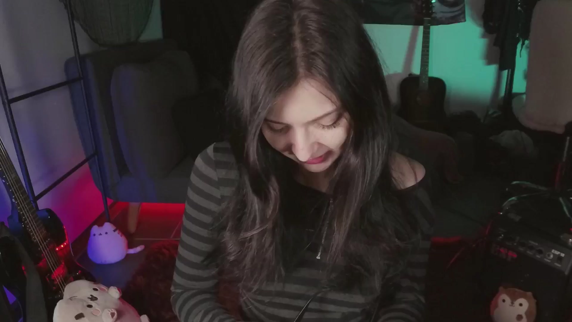 Gallery image thumbnail from RoomToAvoid's myfreecams stream on, 05/23/2024, 06:13 image 1 of 20