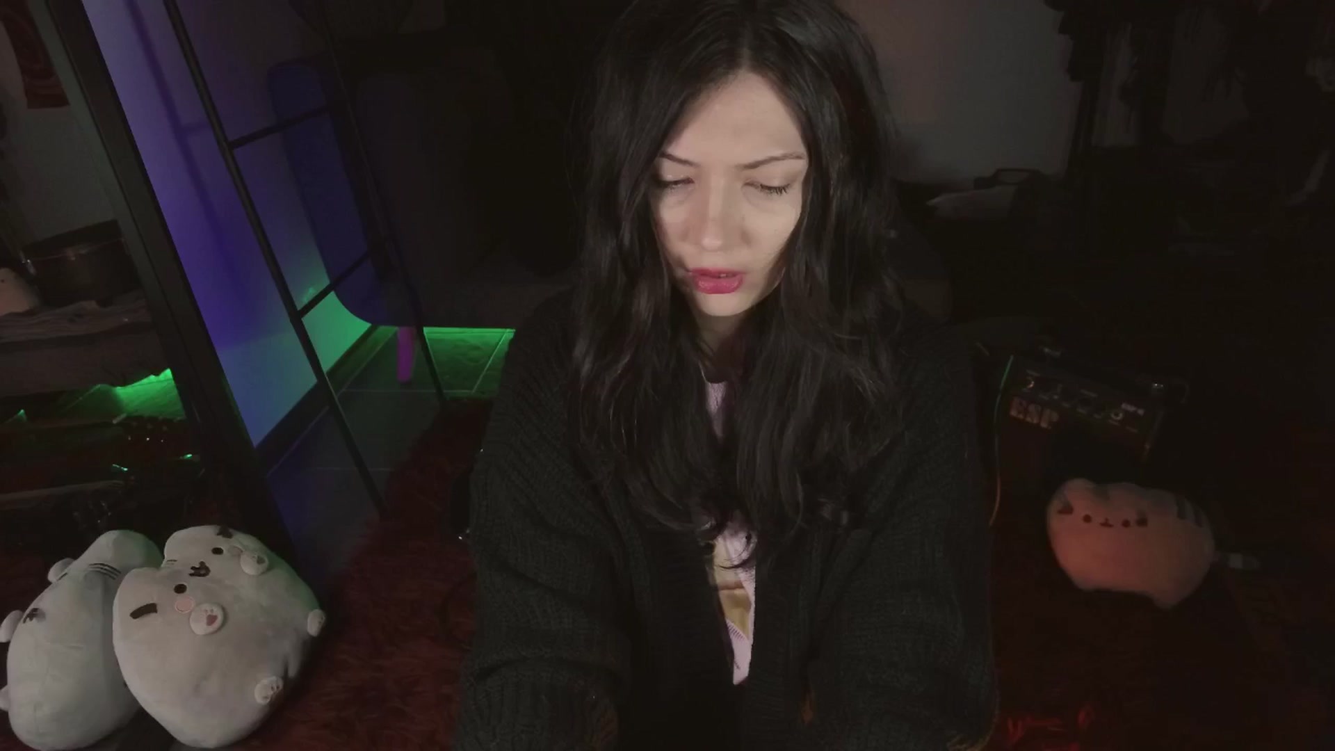 Gallery image thumbnail from RoomToAvoid's myfreecams stream on, 05/26/2024, 08:05 image 1 of 20