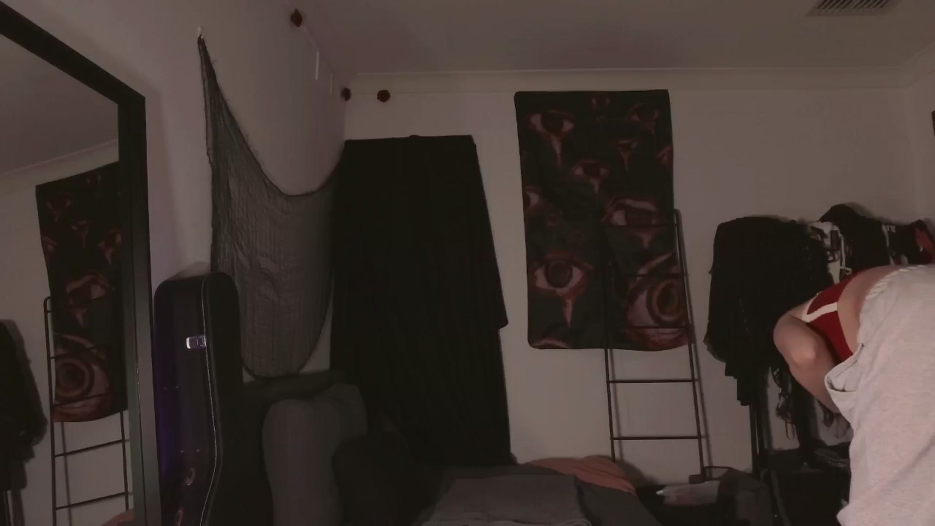 Gallery image thumbnail from RoomToAvoid's myfreecams stream on, 05/28/2024, 03:34 image 6 of 20