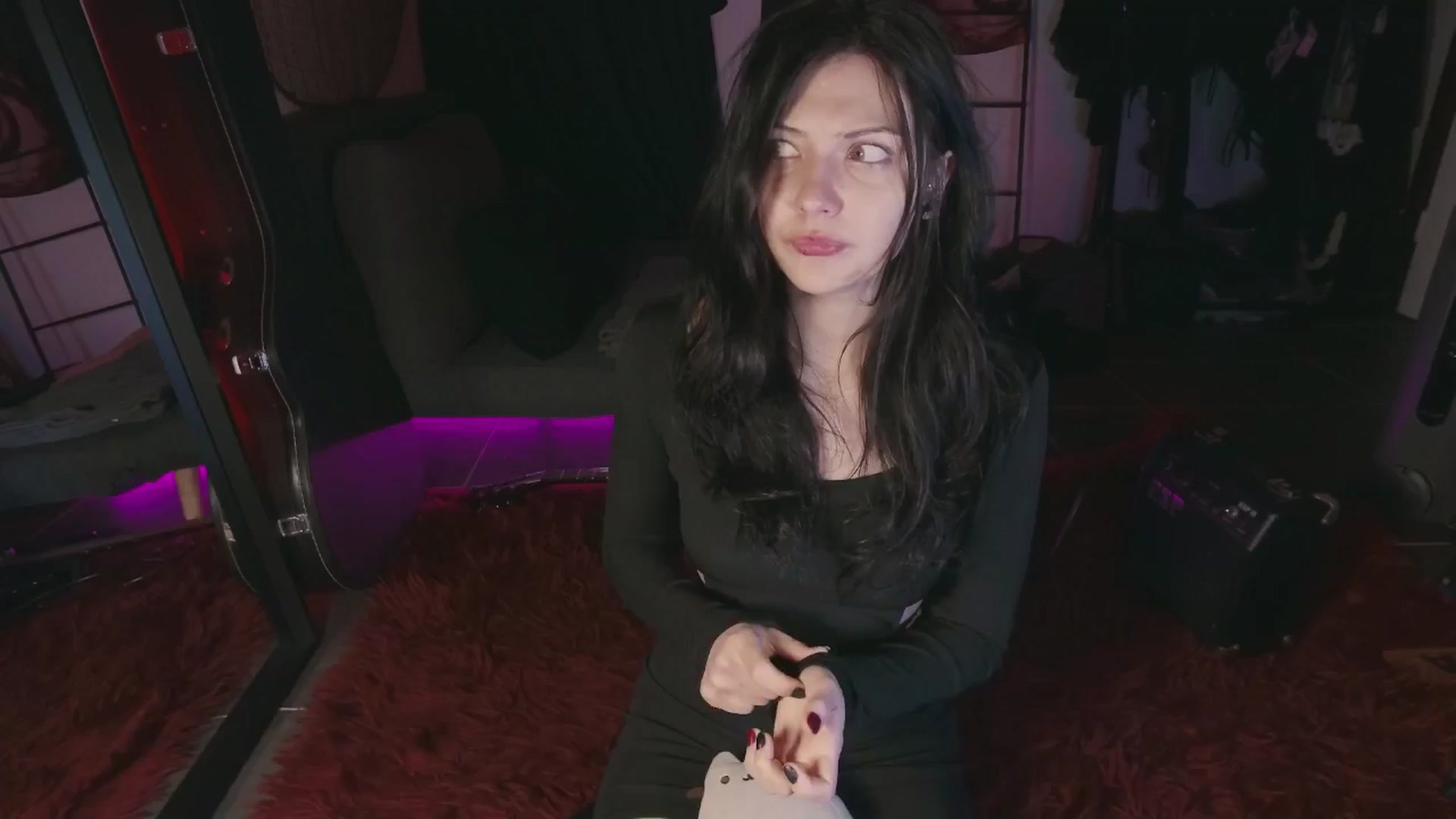 Gallery image thumbnail from RoomToAvoid's myfreecams stream on, 05/29/2024, 04:41 image 9 of 20