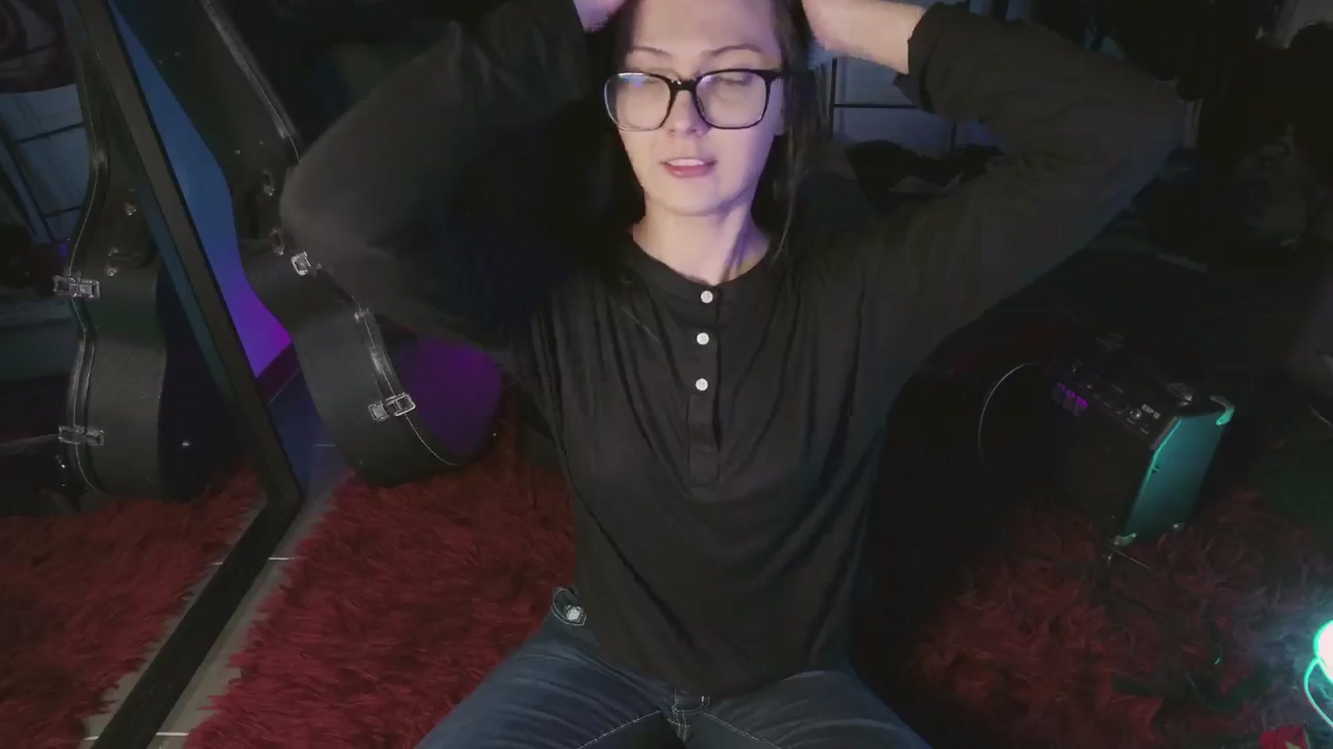 Gallery image thumbnail from RoomToAvoid's myfreecams stream on, 05/31/2024, 06:31 image 19 of 20