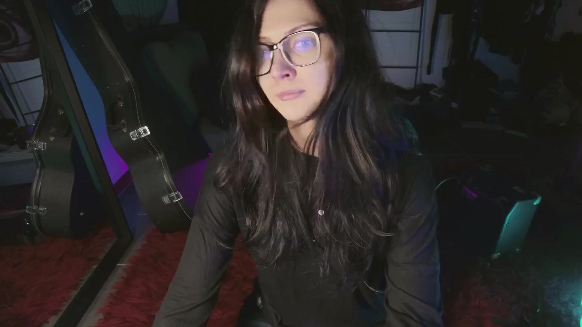 Gallery image thumbnail from RoomToAvoid's myfreecams stream on, 05/31/2024, 06:31 image 18 of 20