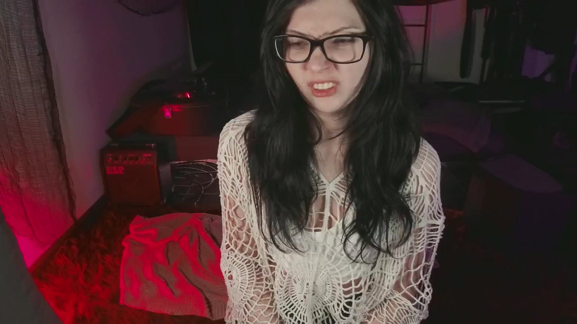 Gallery image thumbnail from RoomToAvoid's myfreecams stream on, 06/21/2024, 06:07 image 4 of 20
